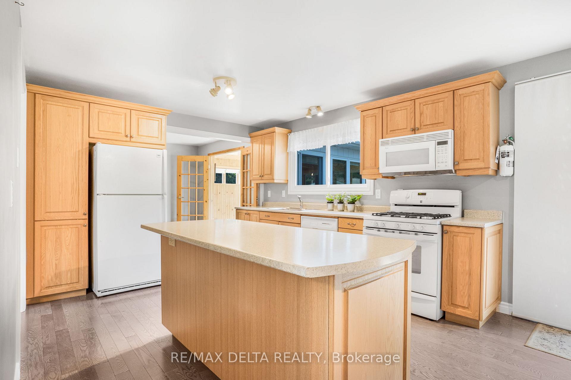 Photo 11 of 109 Fournier Street, Champlain, Vankleek Hill — HOMEH