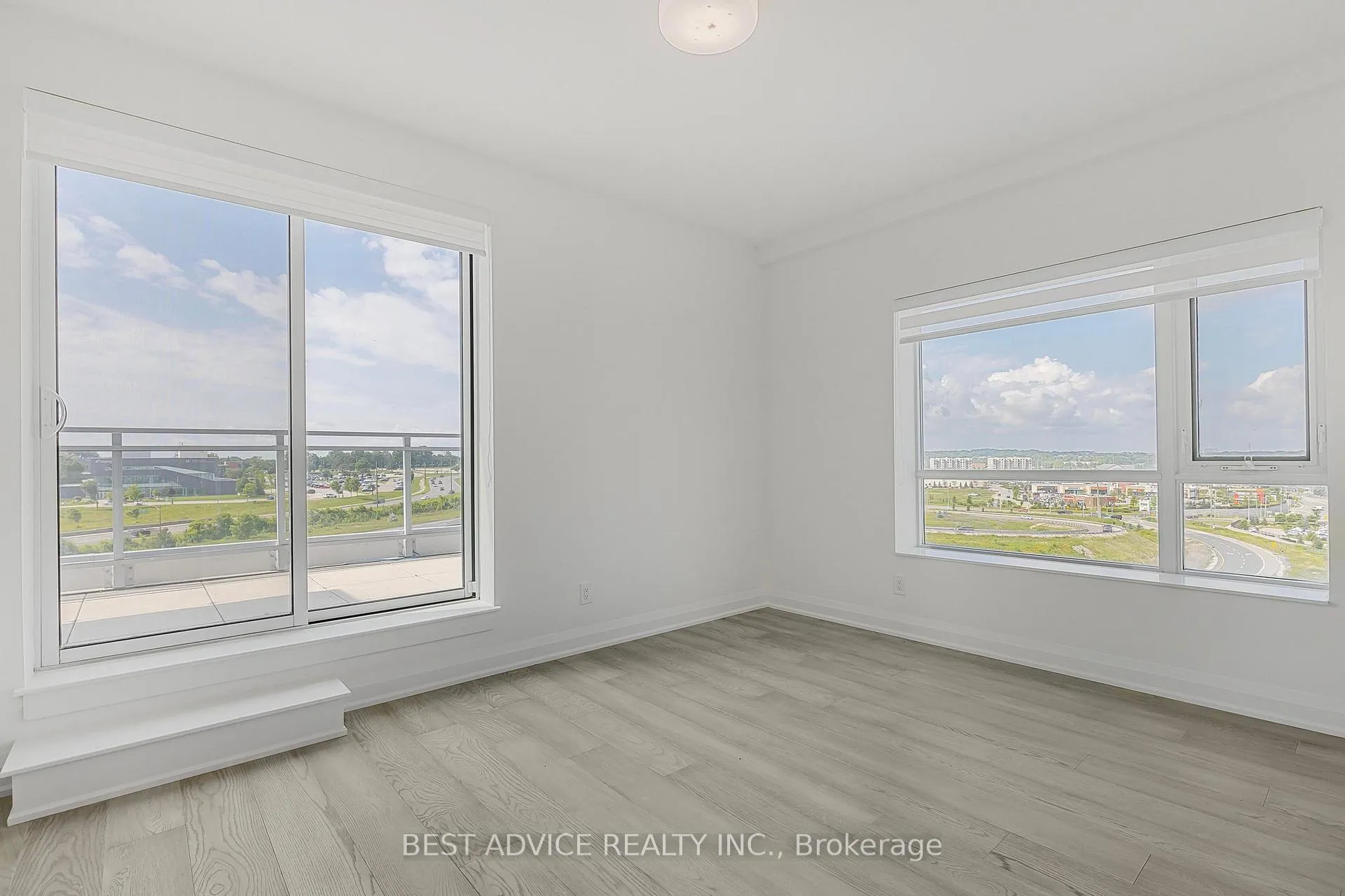 Photo 18 of Unit 1115, 58 Lakeside Terrace, Barrie, Little Lake — HOMEH