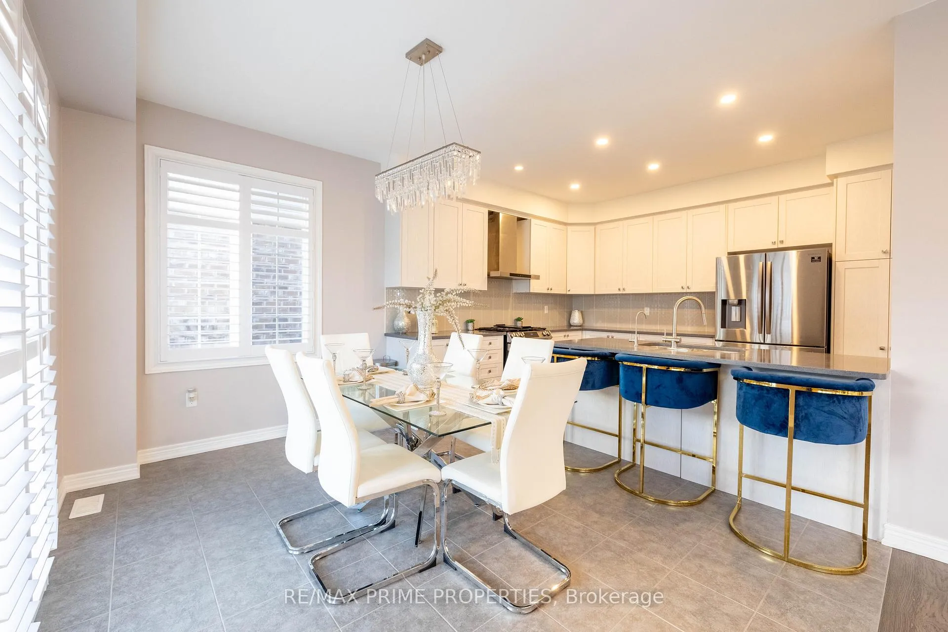 Photo 11 of 8 Louis Way, Scugog, Port Perry — HOMEH