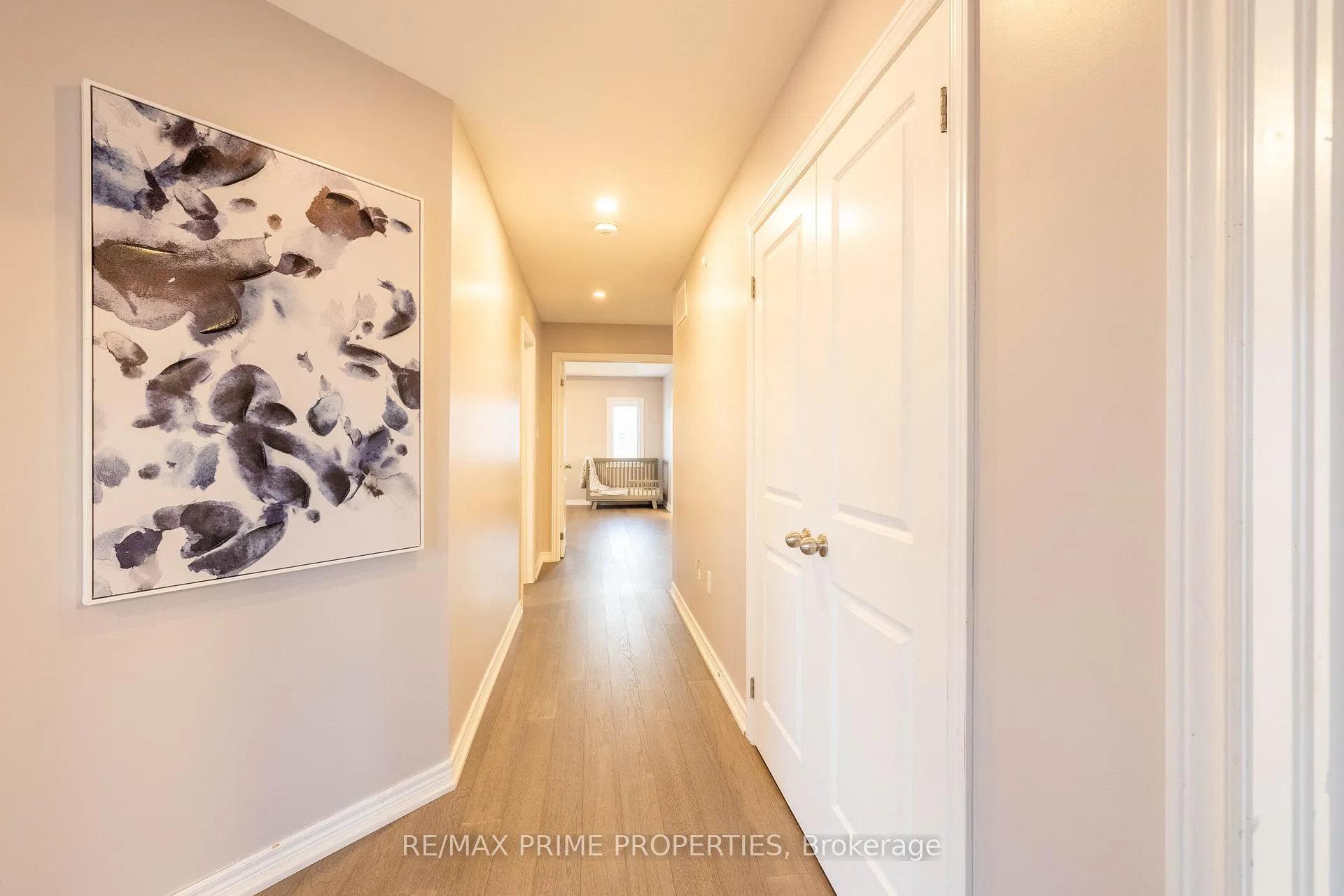 Photo 21 of 8 Louis Way, Scugog, Port Perry — HOMEH