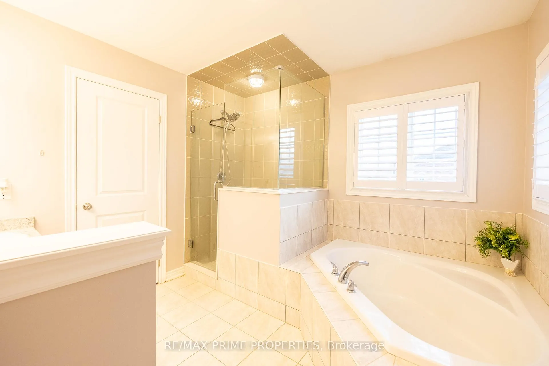 Photo 30 of 8 Louis Way, Scugog, Port Perry — HOMEH