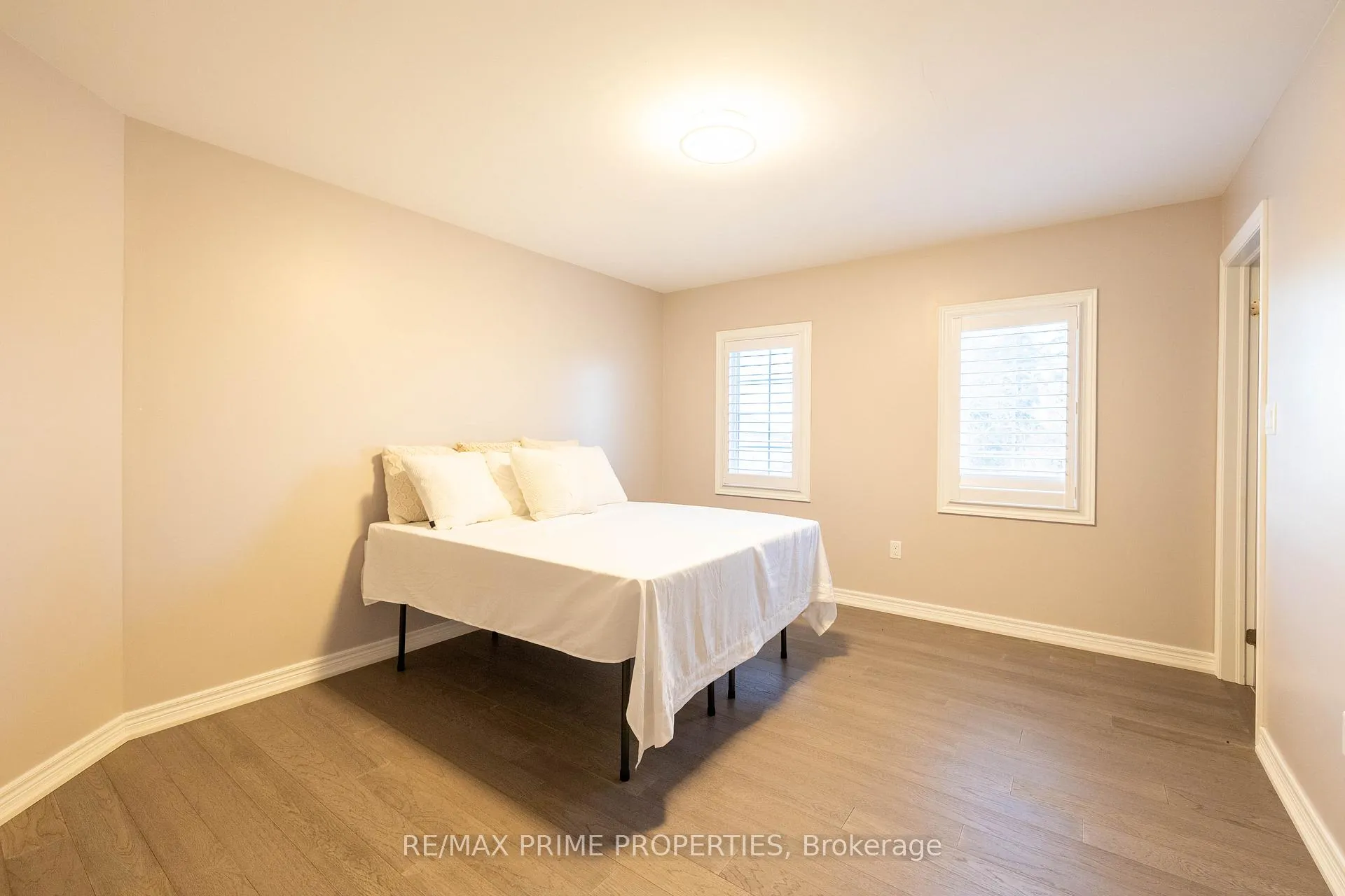 Photo 31 of 8 Louis Way, Scugog, Port Perry — HOMEH