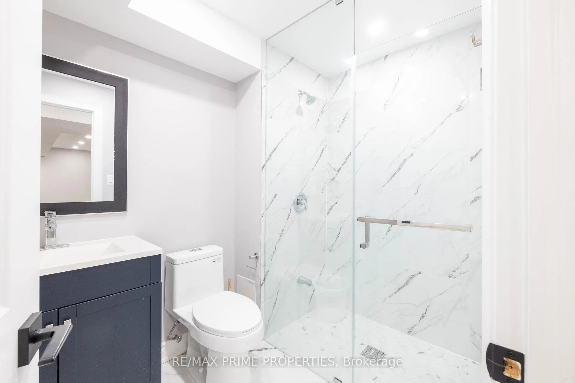Photo 36 of 8 Louis Way, Scugog, Port Perry — HOMEH