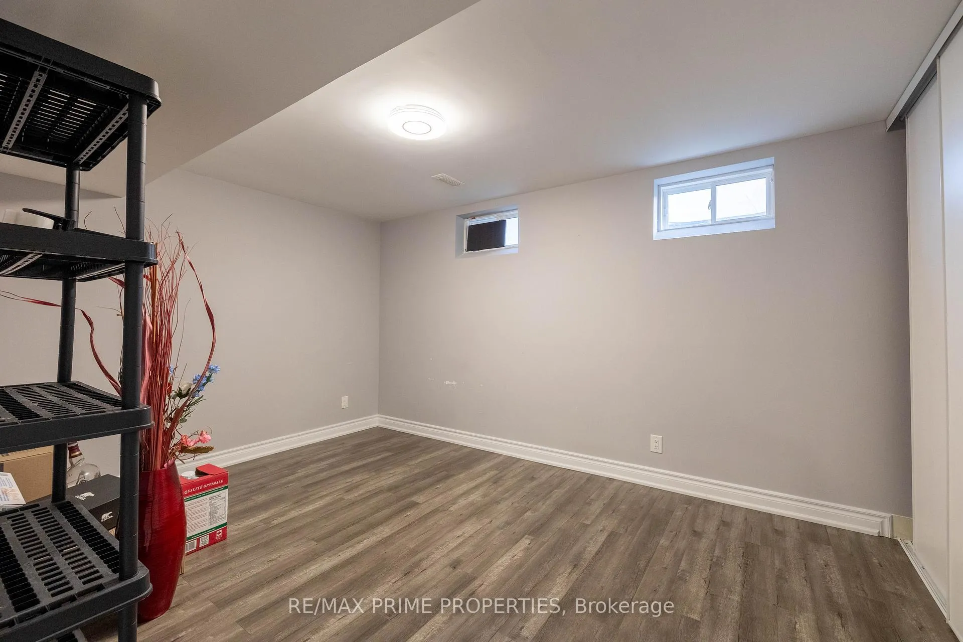 Photo 37 of 8 Louis Way, Scugog, Port Perry — HOMEH