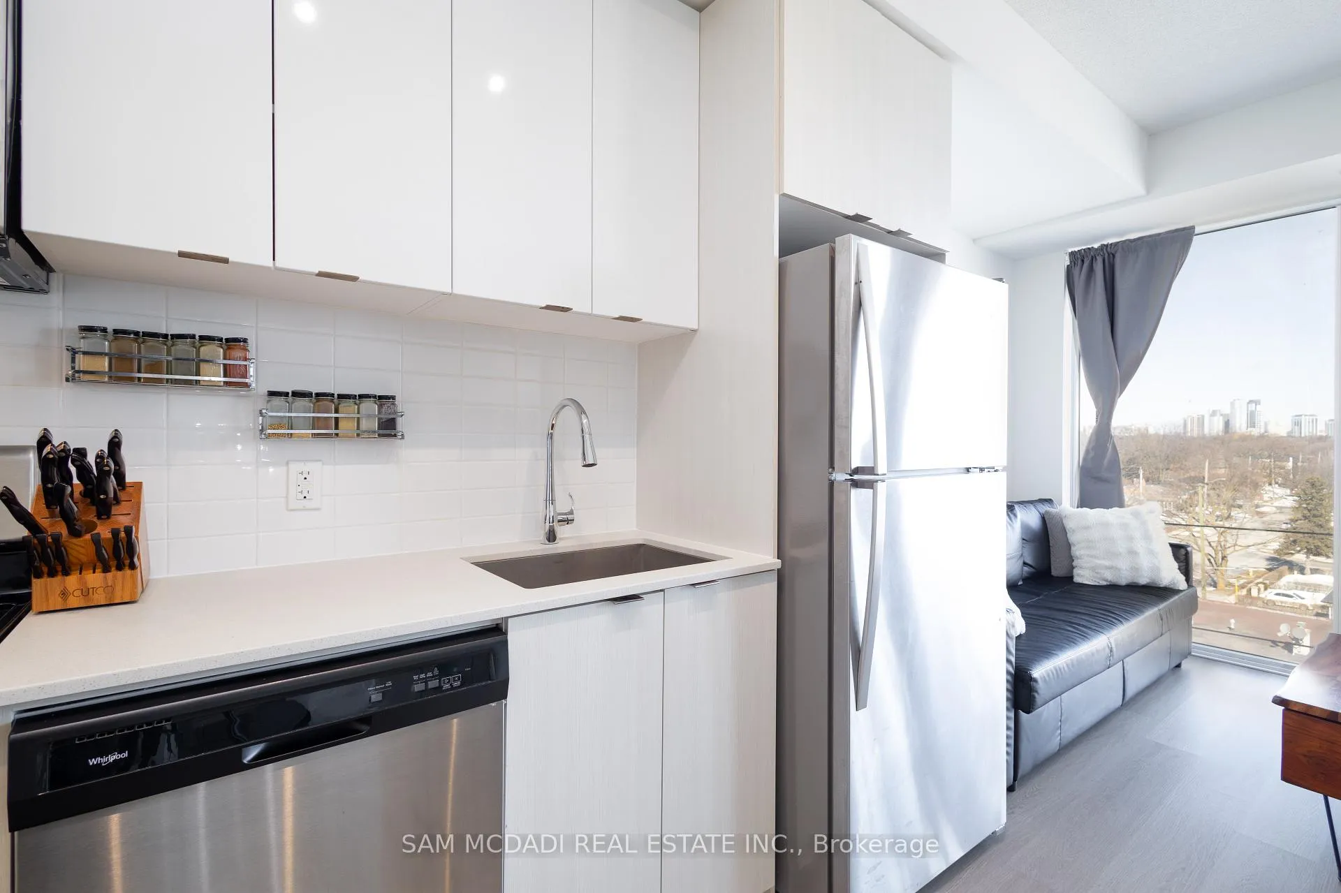 Photo 9 of Unit 521, 859 The Queensway, Etobicoke, Stonegate-Queensway — HOMEH