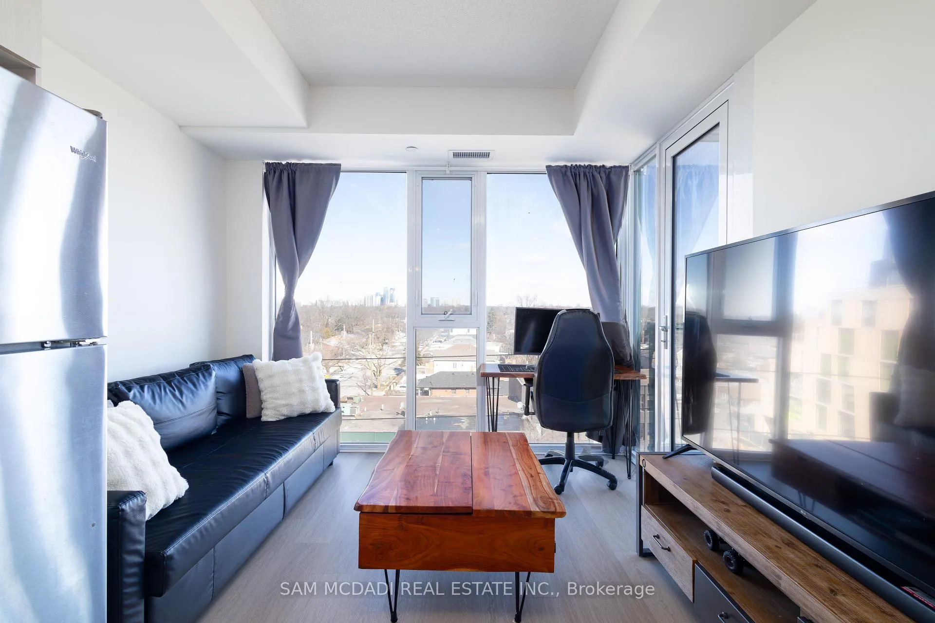 Photo 10 of Unit 521, 859 The Queensway, Etobicoke, Stonegate-Queensway — HOMEH