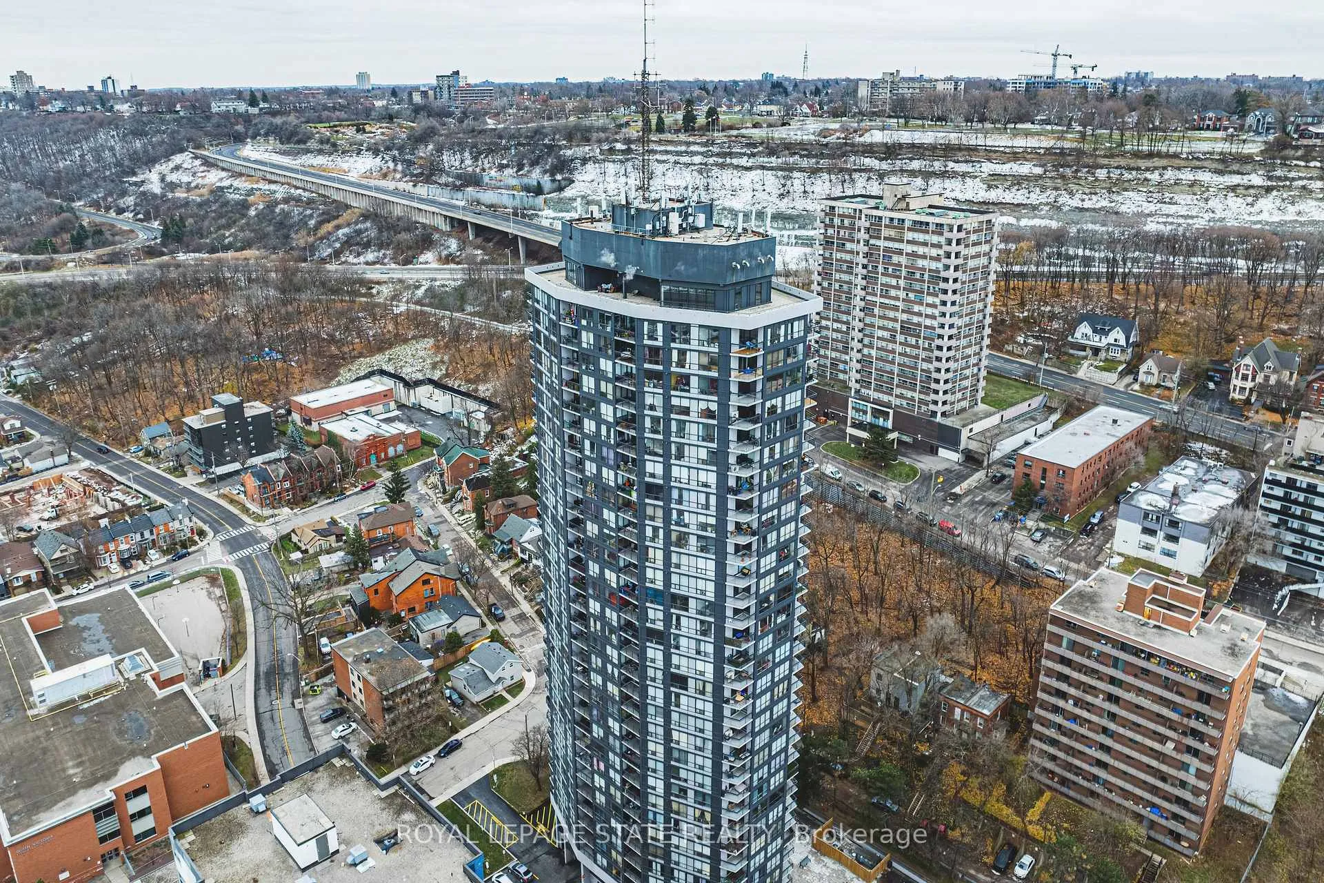 Photo 34 of Unit 1908, 150 Charlton Avenue E, Hamilton, Corktown — HOMEH
