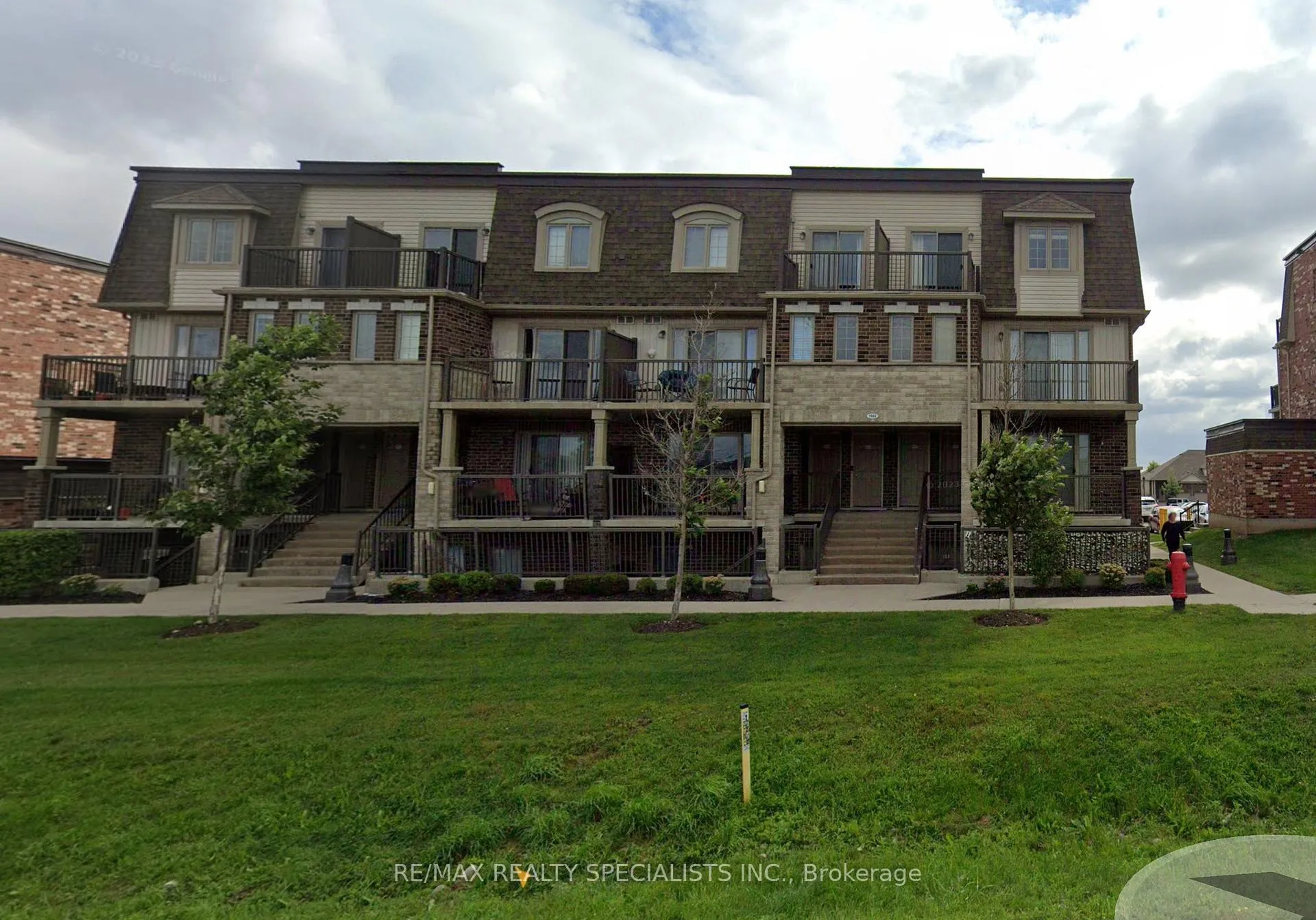 Front of Unit E, 1662 Fischer Hallman Road E