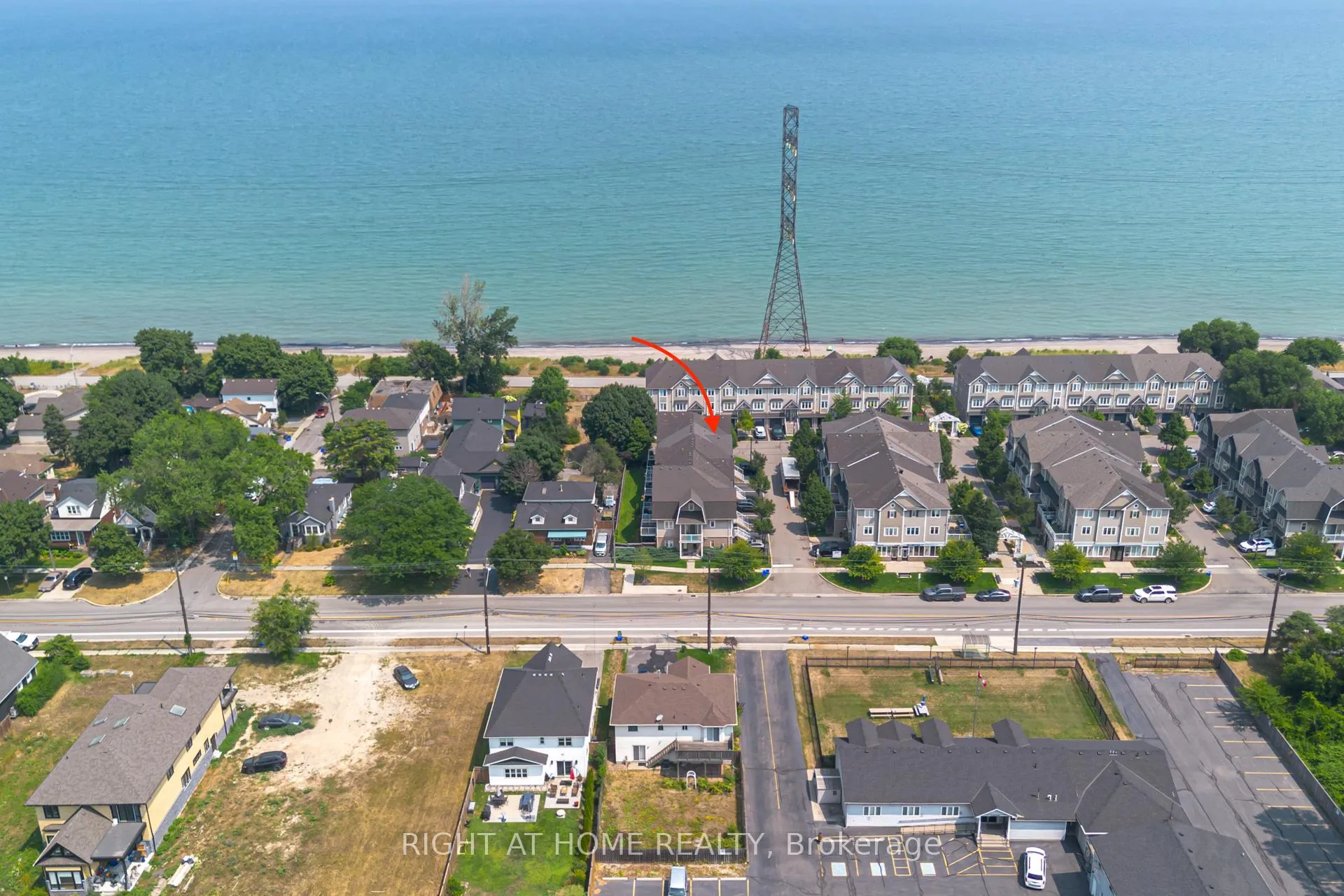 Photo 2 of Unit 47, 337 Beach Boulevard, Hamilton, Hamilton Beach — HOMEH