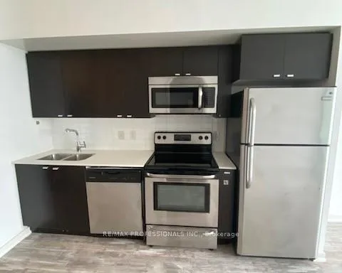Photo 4 of Unit 2208, 105 The Queensway, Toronto, High Park-Swansea — HOMEH