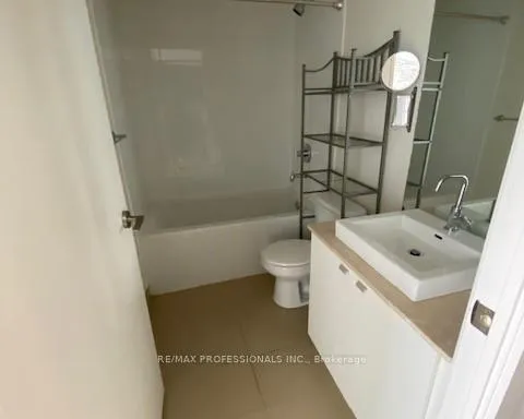 Photo 6 of Unit 2208, 105 The Queensway, Toronto, High Park-Swansea — HOMEH