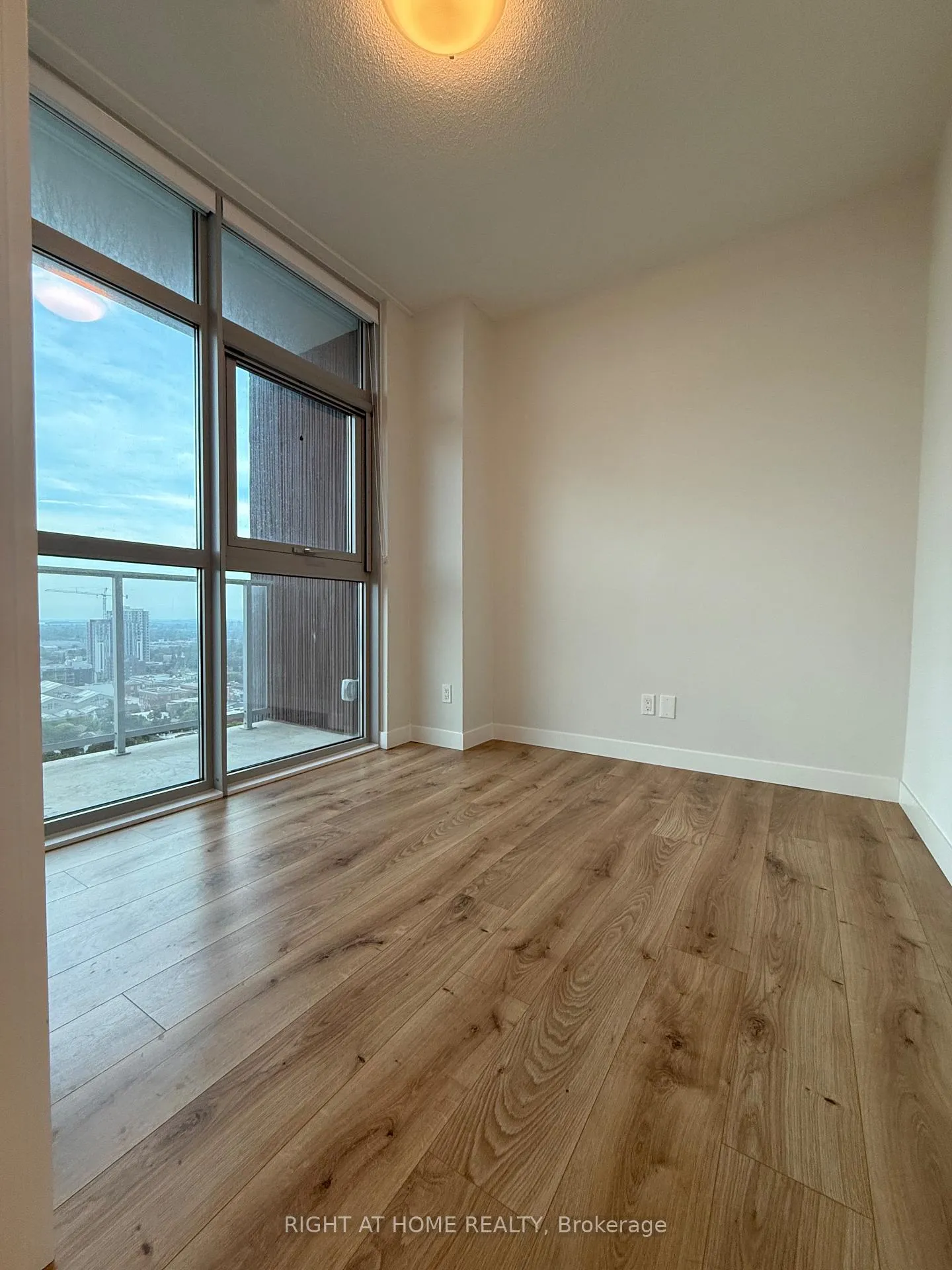 Photo 7 of Unit 1702, 60 Frederick Street, Kitchener — HOMEH