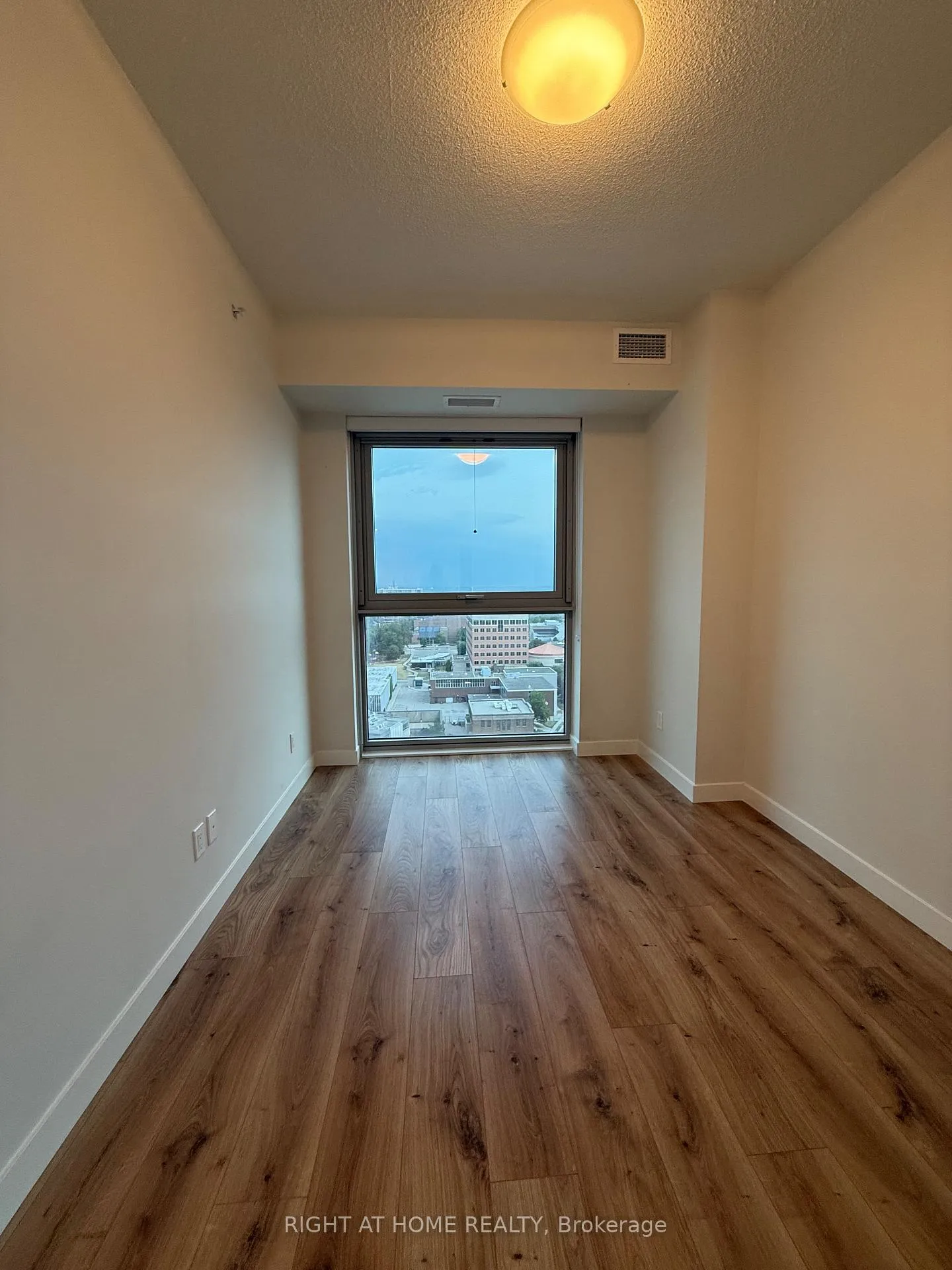 Photo 9 of Unit 1702, 60 Frederick Street, Kitchener — HOMEH