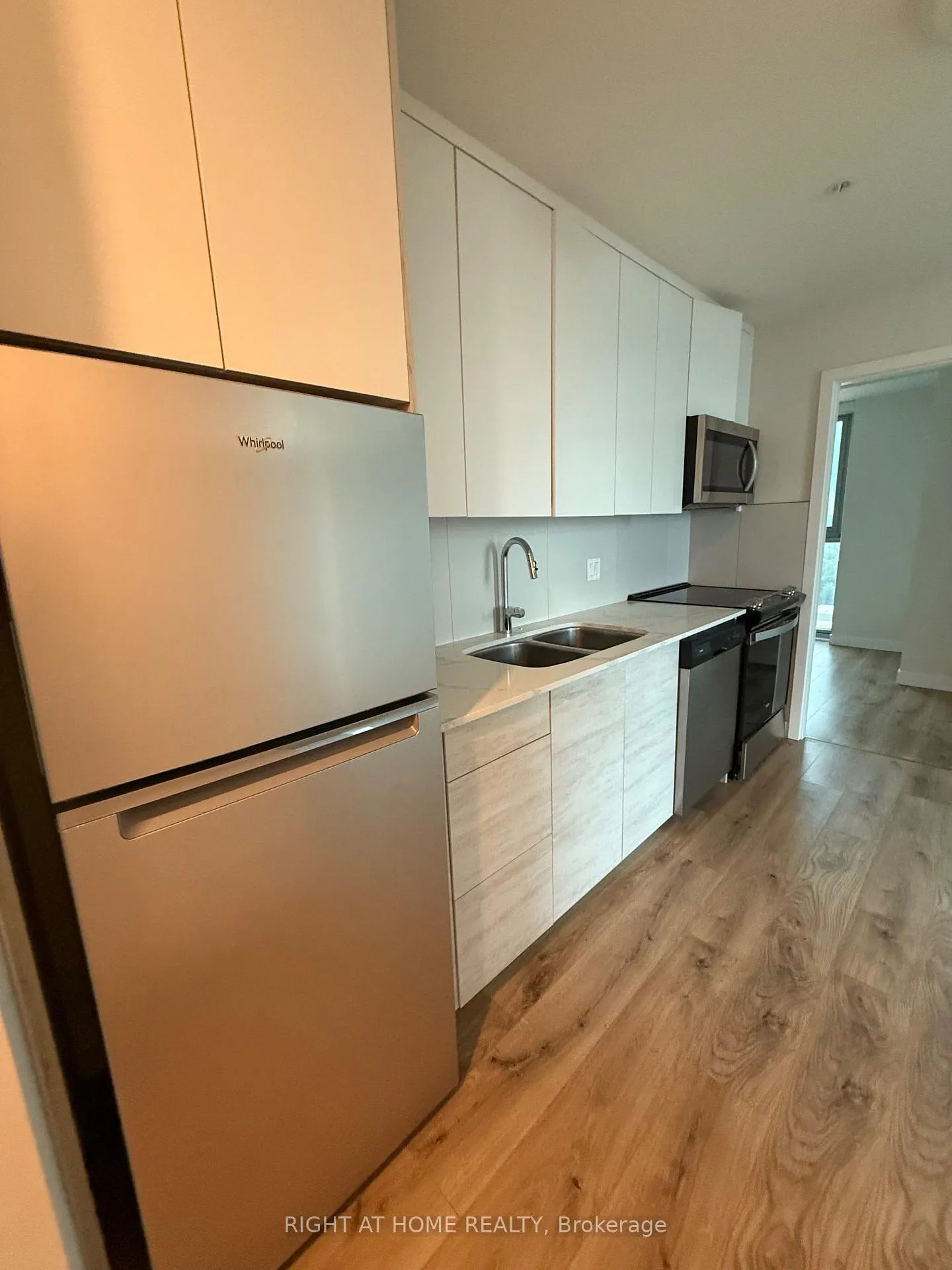 Photo 11 of Unit 1702, 60 Frederick Street, Kitchener — HOMEH