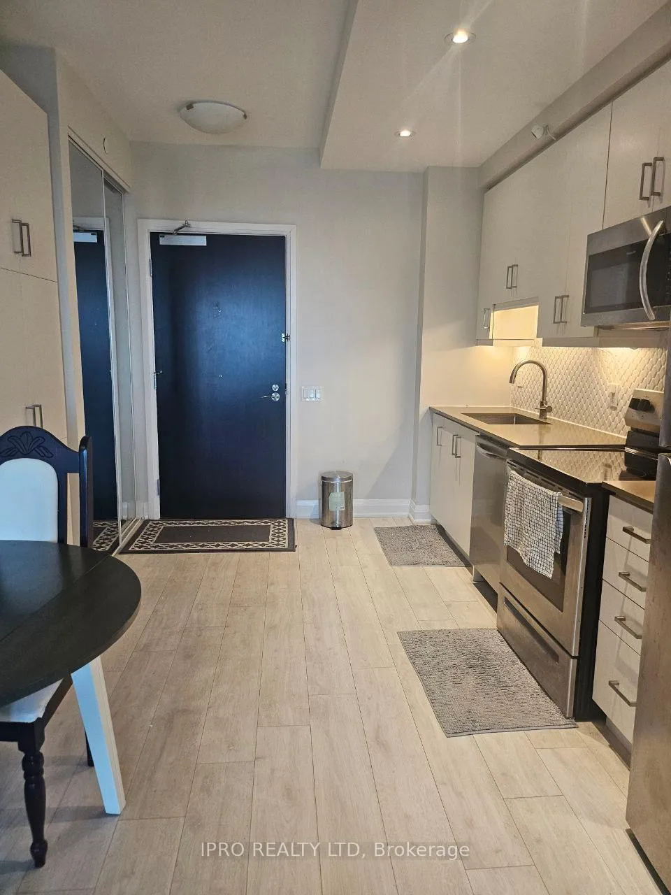 Photo 9 of Unit 1407, 15 Lynch Street, Brampton, Downtown Brampton — HOMEH