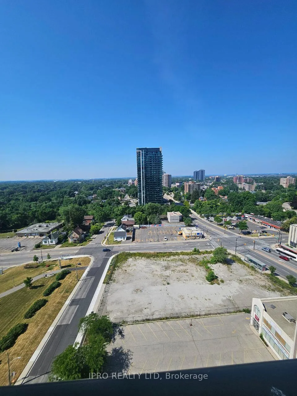 Photo 12 of Unit 1407, 15 Lynch Street, Brampton, Downtown Brampton — HOMEH