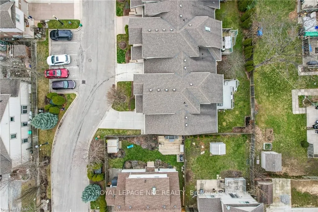 Photo 8 of Unit 1, 409 Niagara Street, St. Catharines, Carlton/Bunting — HOMEH