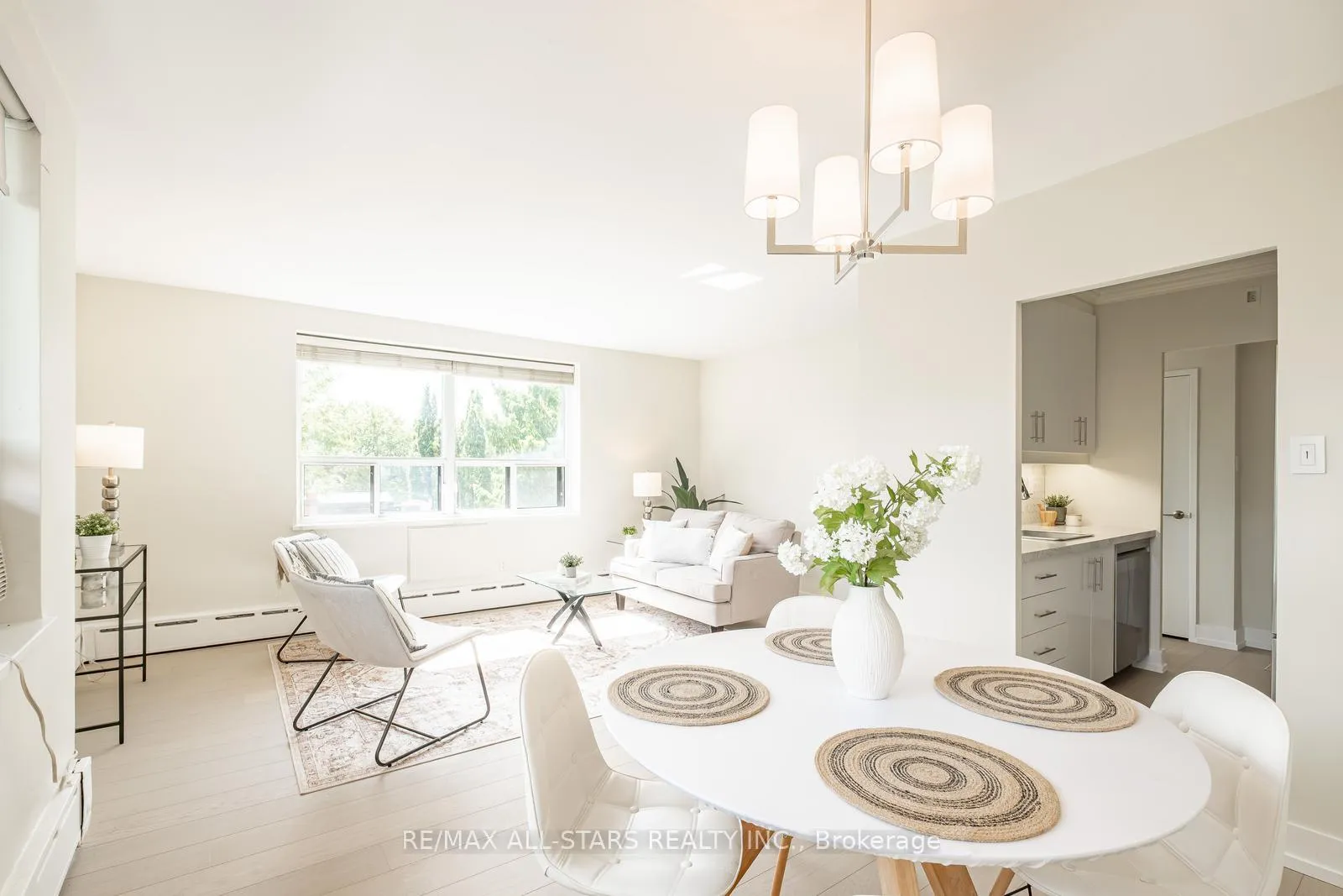 Photo 1 of Unit 501, 78 Warren Road, Toronto, Casa Loma — HOMEH