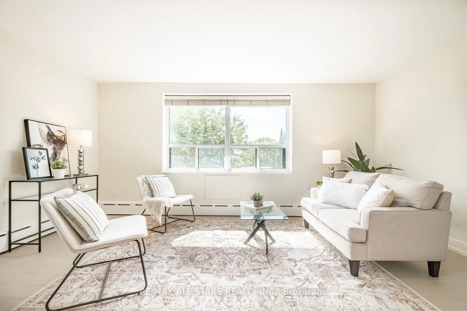 Photo 2 of Unit 501, 78 Warren Road, Toronto, Casa Loma — HOMEH