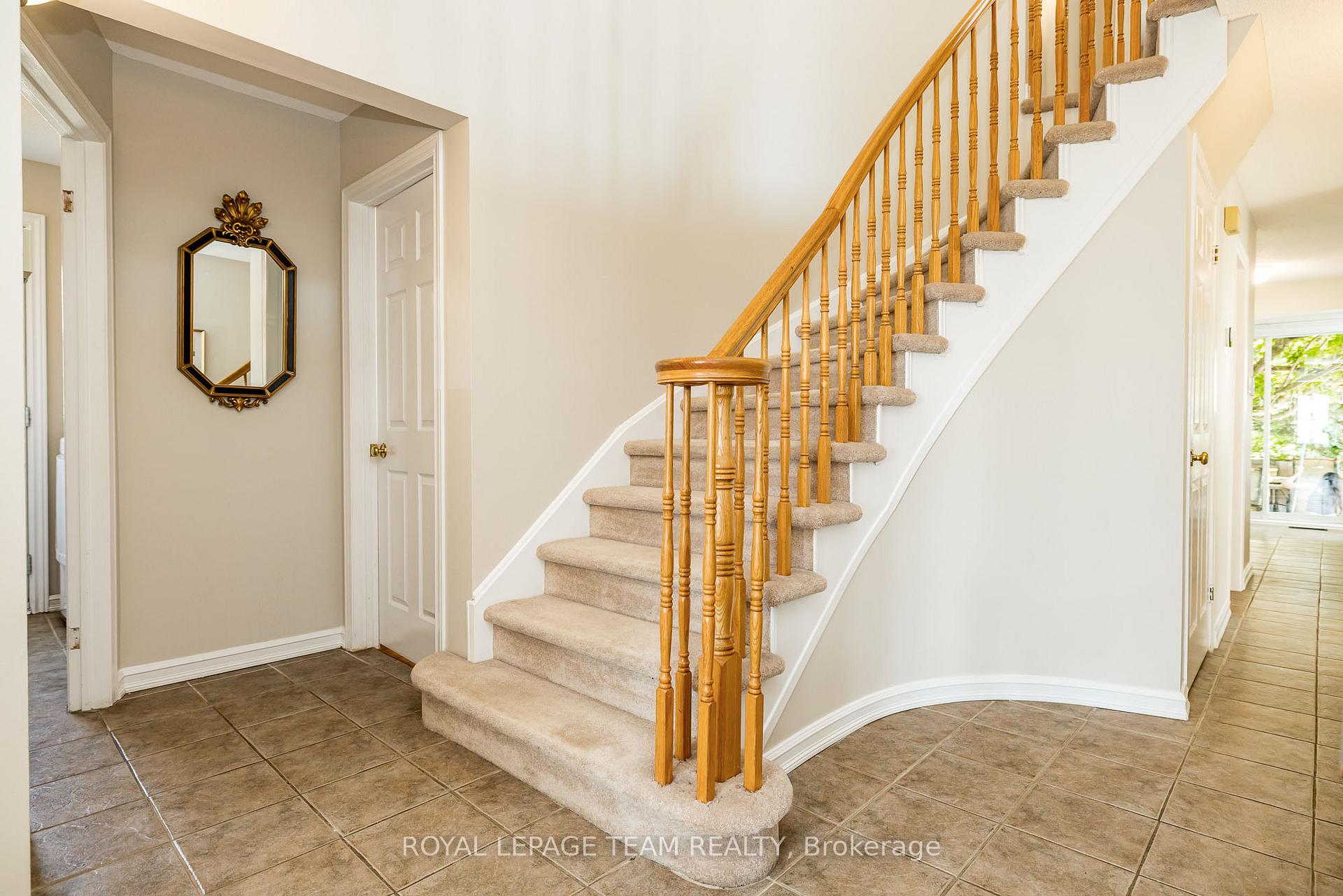 Photo 23 of 30 Halley Street, Ottawa, Barrhaven - Heritage Park — HOMEH