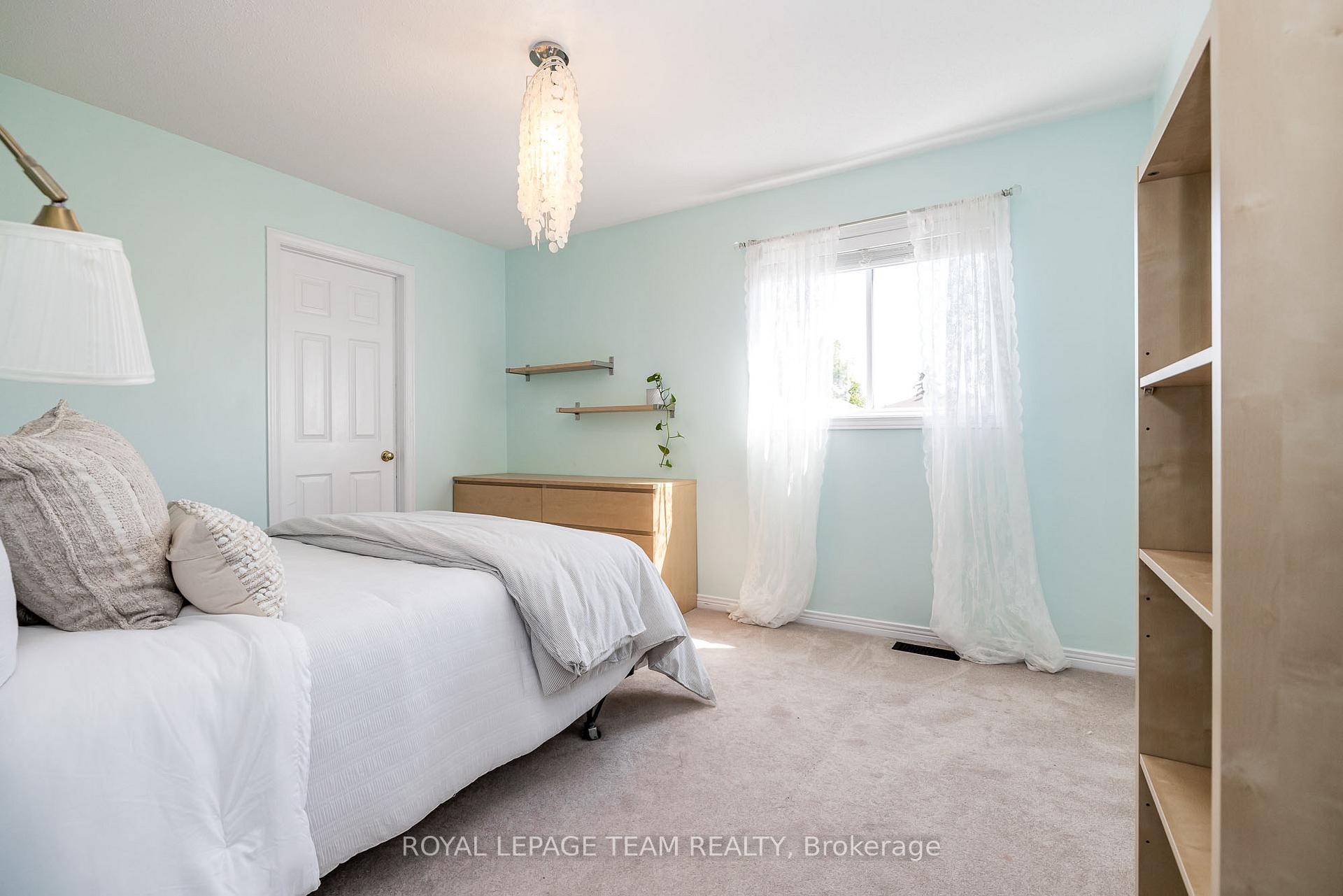 Photo 29 of 30 Halley Street, Ottawa, Barrhaven - Heritage Park — HOMEH