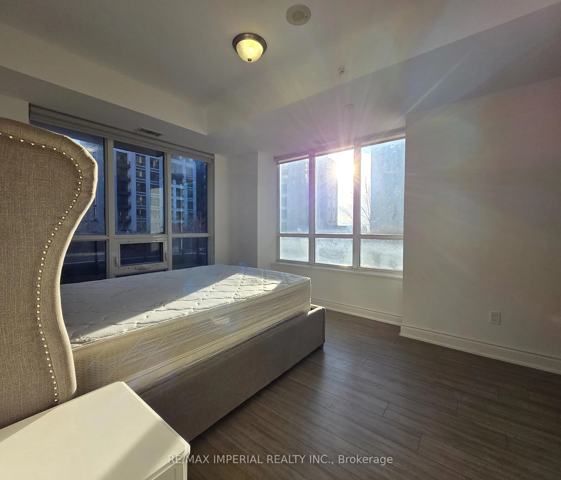Photo 6 of Unit D305, 33 Clegg Road, Markham, Unionville — HOMEH