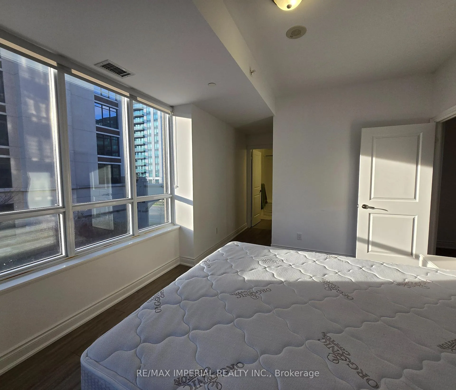 Photo 8 of Unit D305, 33 Clegg Road, Markham, Unionville — HOMEH