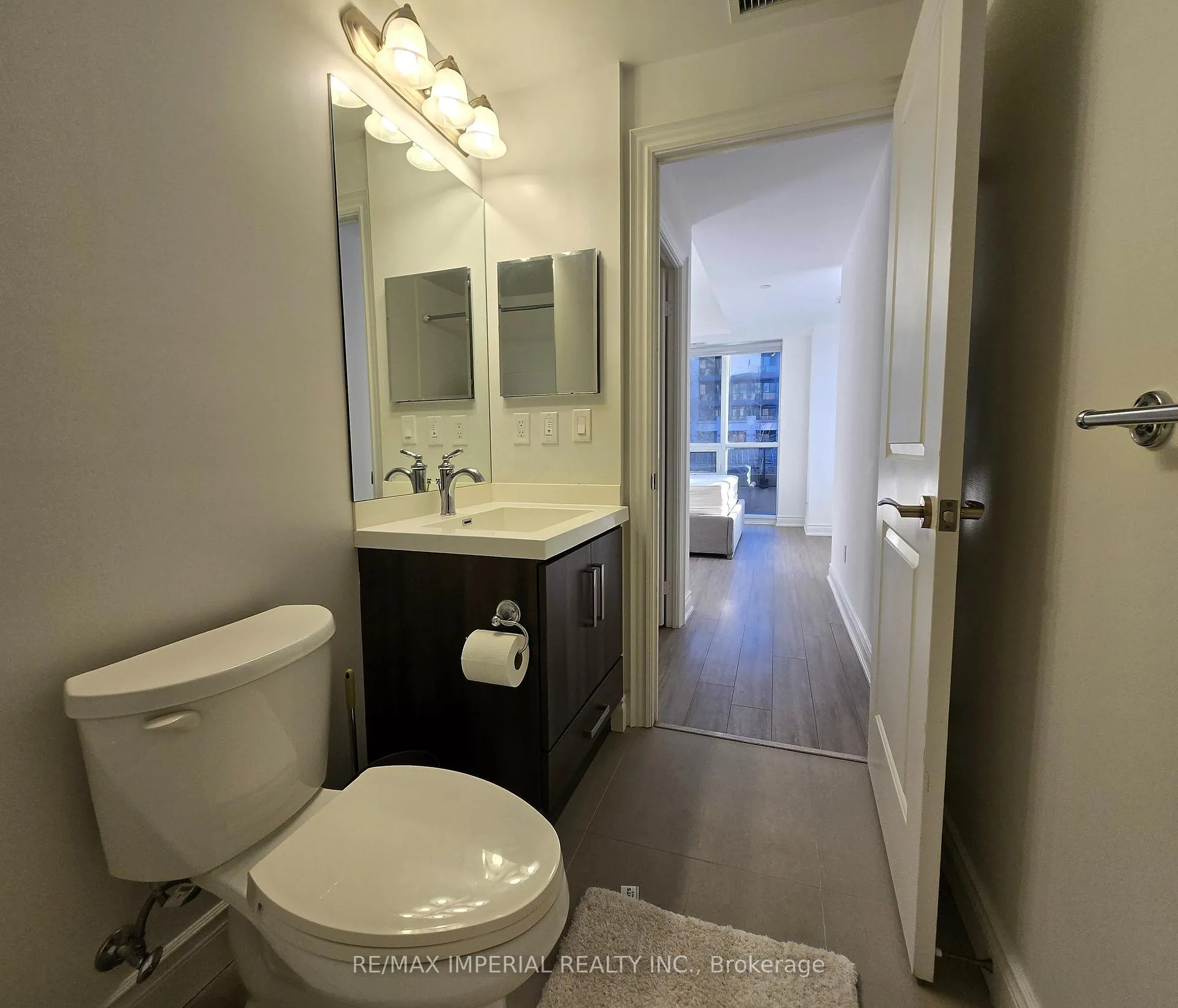 Photo 10 of Unit D305, 33 Clegg Road, Markham, Unionville — HOMEH