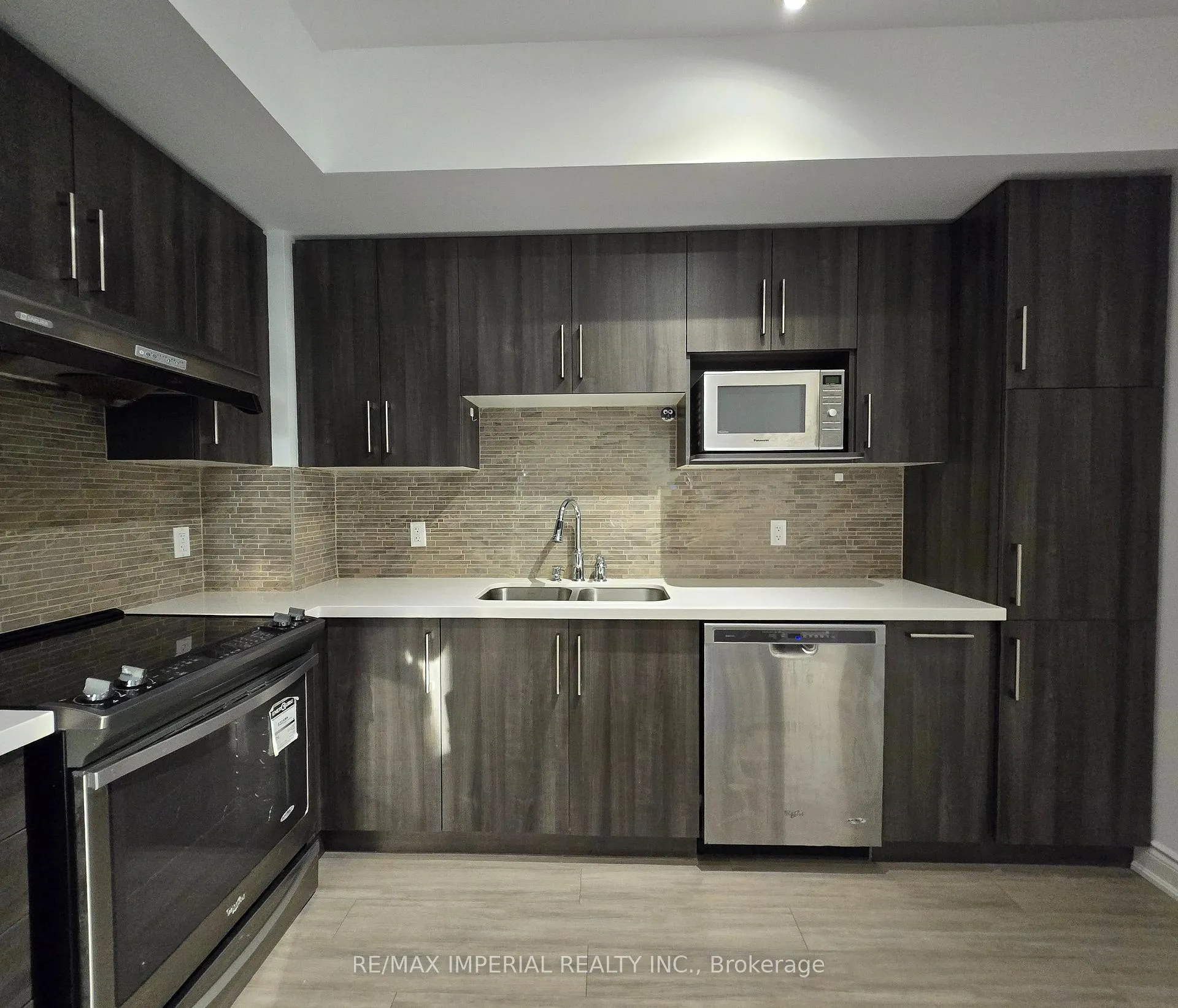 Photo 14 of Unit D305, 33 Clegg Road, Markham, Unionville — HOMEH