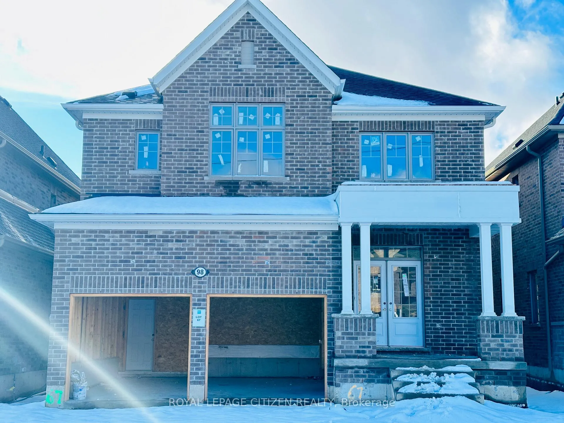 Front of 98 North Garden Boulevard