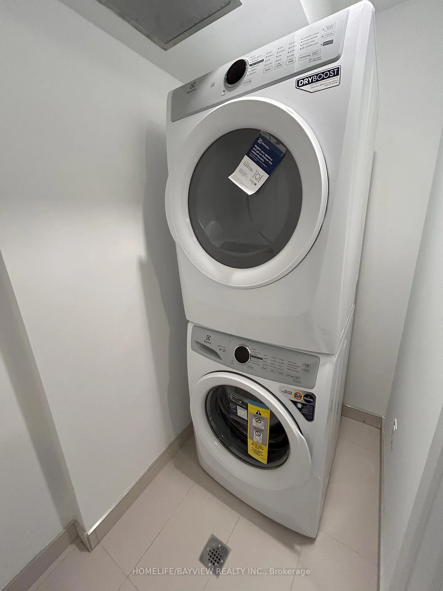 Photo 6 of Unit 21, 40 Turtle Island Road W, Toronto, Englemount-Lawrence — HOMEH