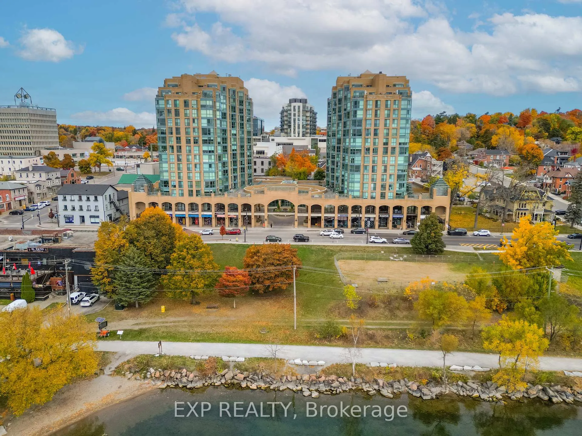 Photo 5 of Unit 609, 140 Dunlop Street E, Barrie, City Centre — HOMEH