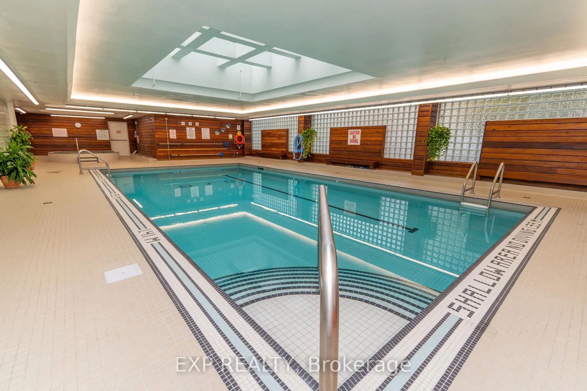 Photo 7 of Unit 609, 140 Dunlop Street E, Barrie, City Centre — HOMEH