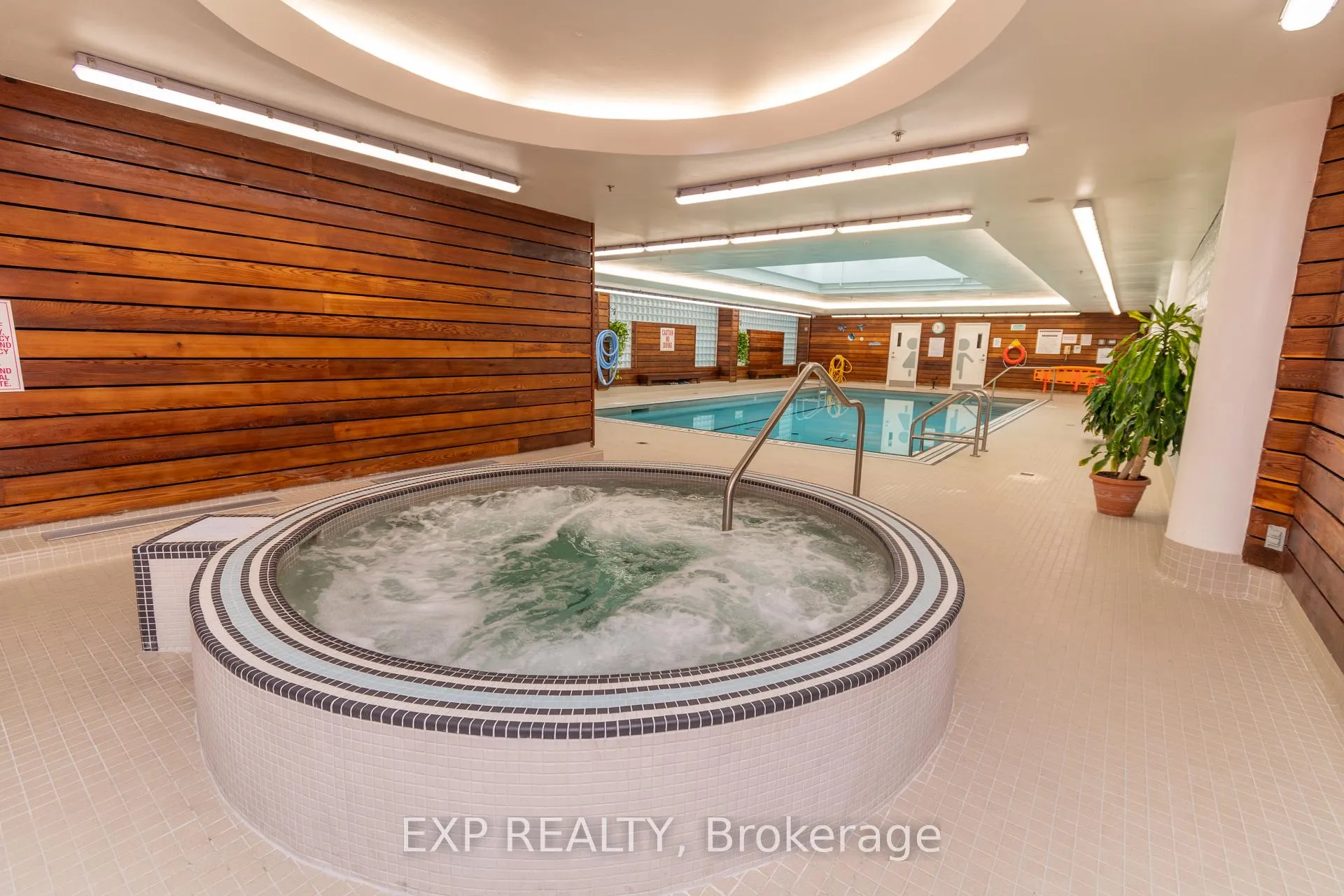Photo 9 of Unit 609, 140 Dunlop Street E, Barrie, City Centre — HOMEH