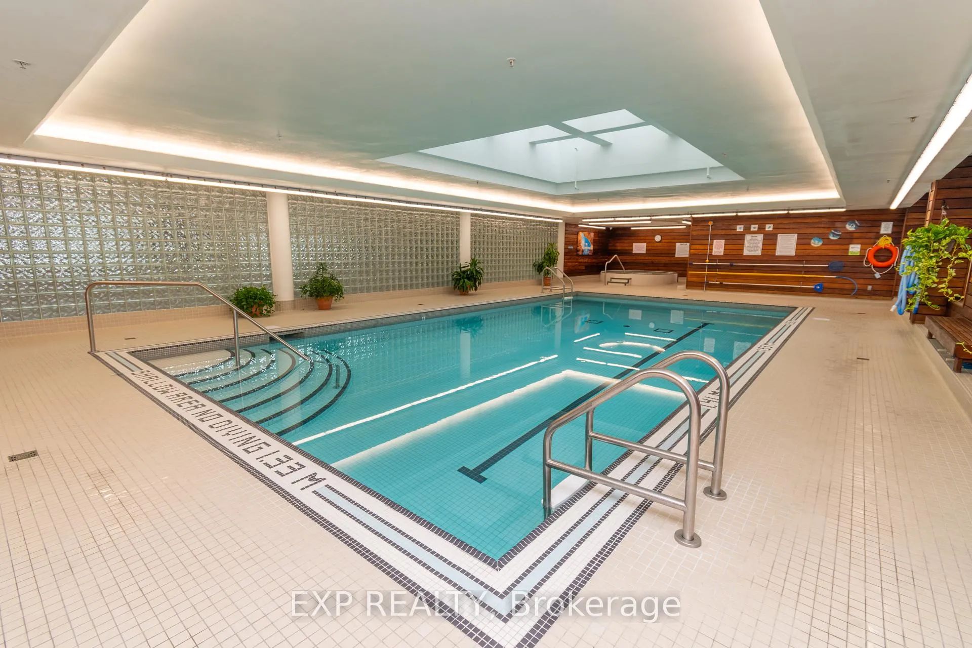 Photo 13 of Unit 609, 140 Dunlop Street E, Barrie, City Centre — HOMEH