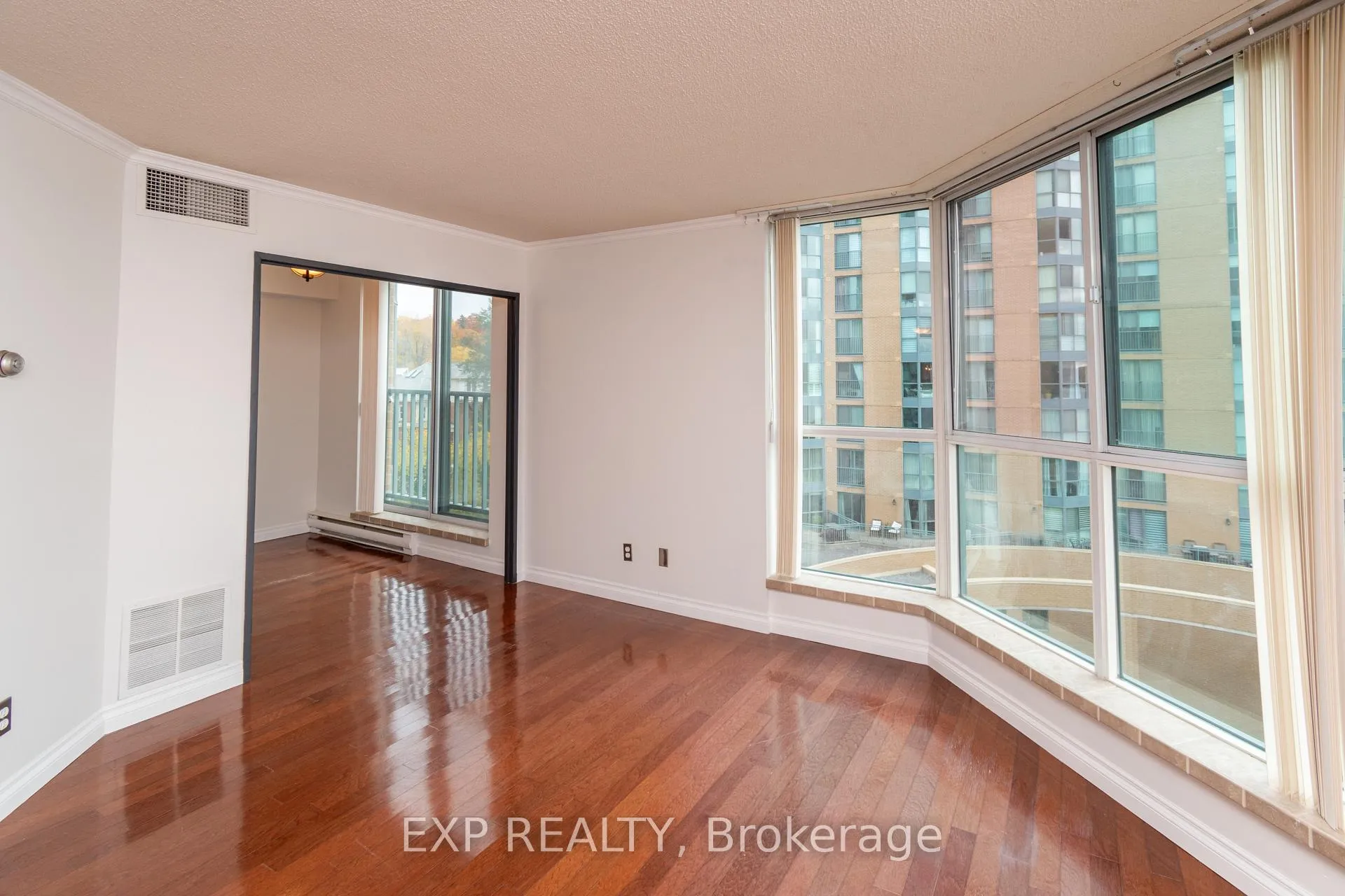 Photo 18 of Unit 609, 140 Dunlop Street E, Barrie, City Centre — HOMEH