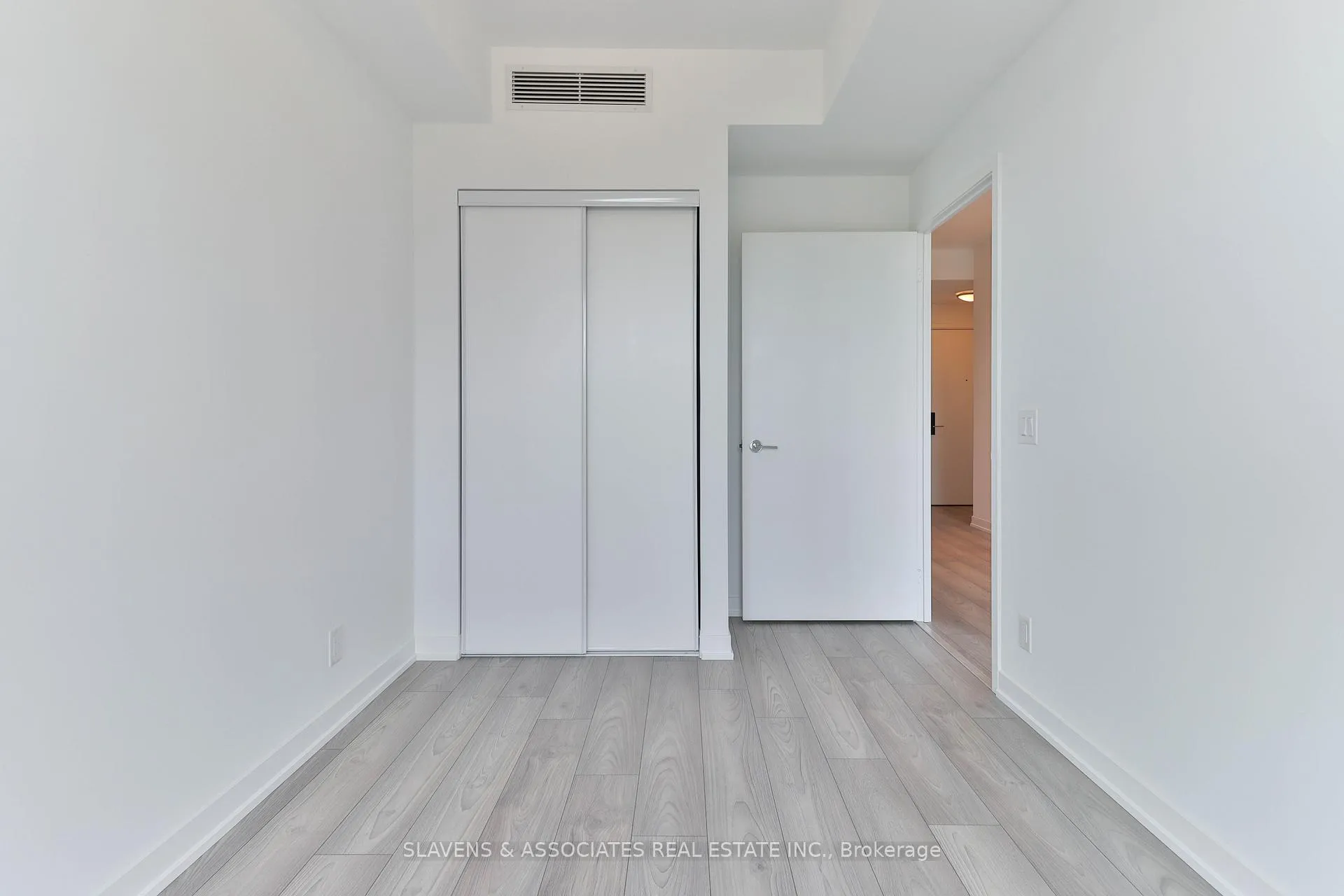 Photo 12 of Unit 910, 285 Dufferin Street, Toronto, South Parkdale — HOMEH