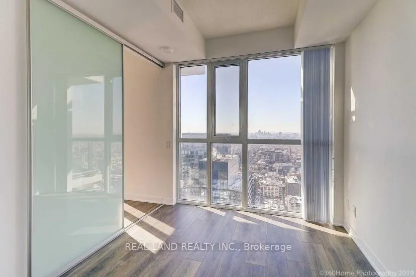 Photo 4 of Unit 1702, 87 Peter Street, Toronto, Waterfront Communities — HOMEH