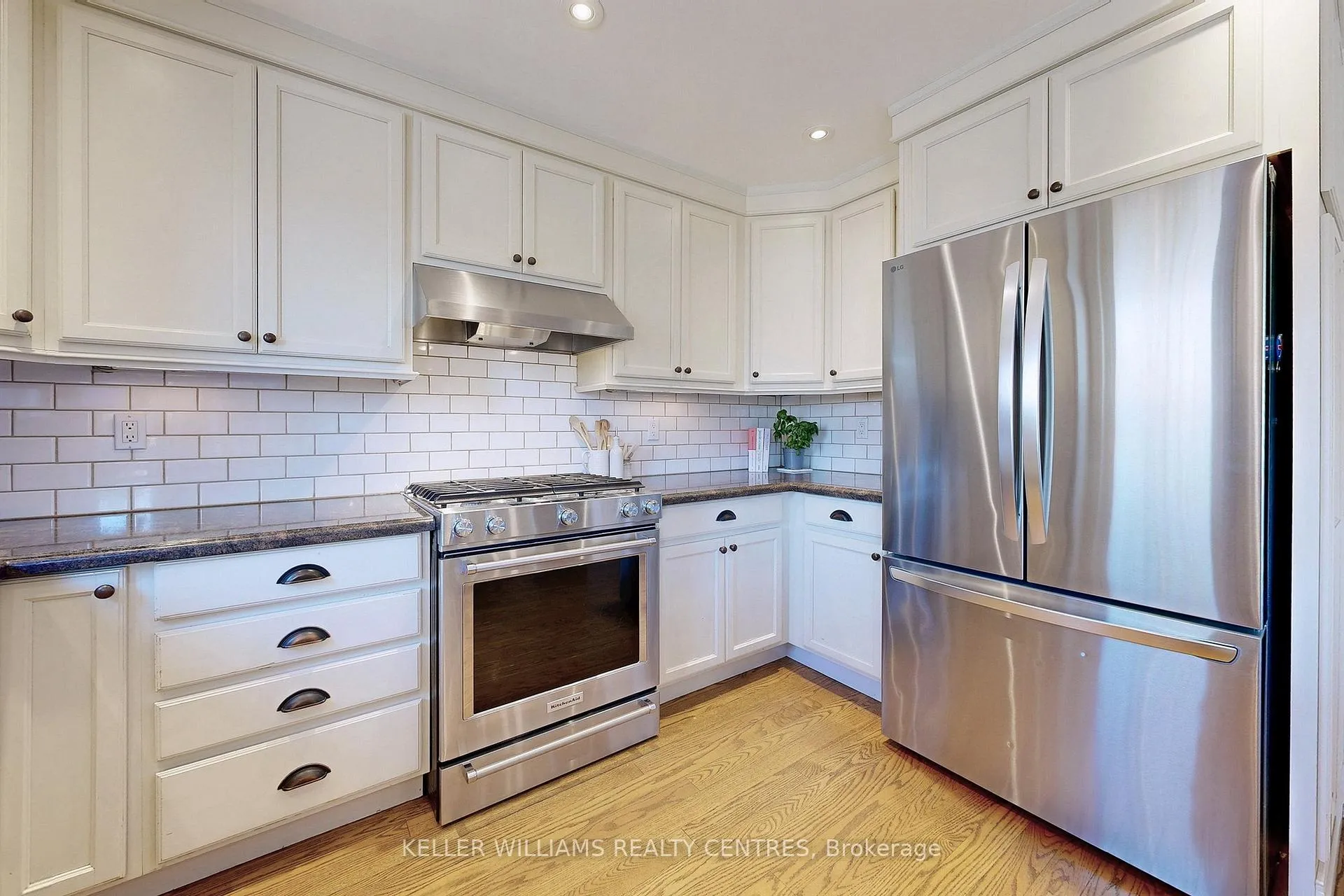 Photo 17 of 89 Taylorwood Avenue, Caledon, Bolton North — HOMEH