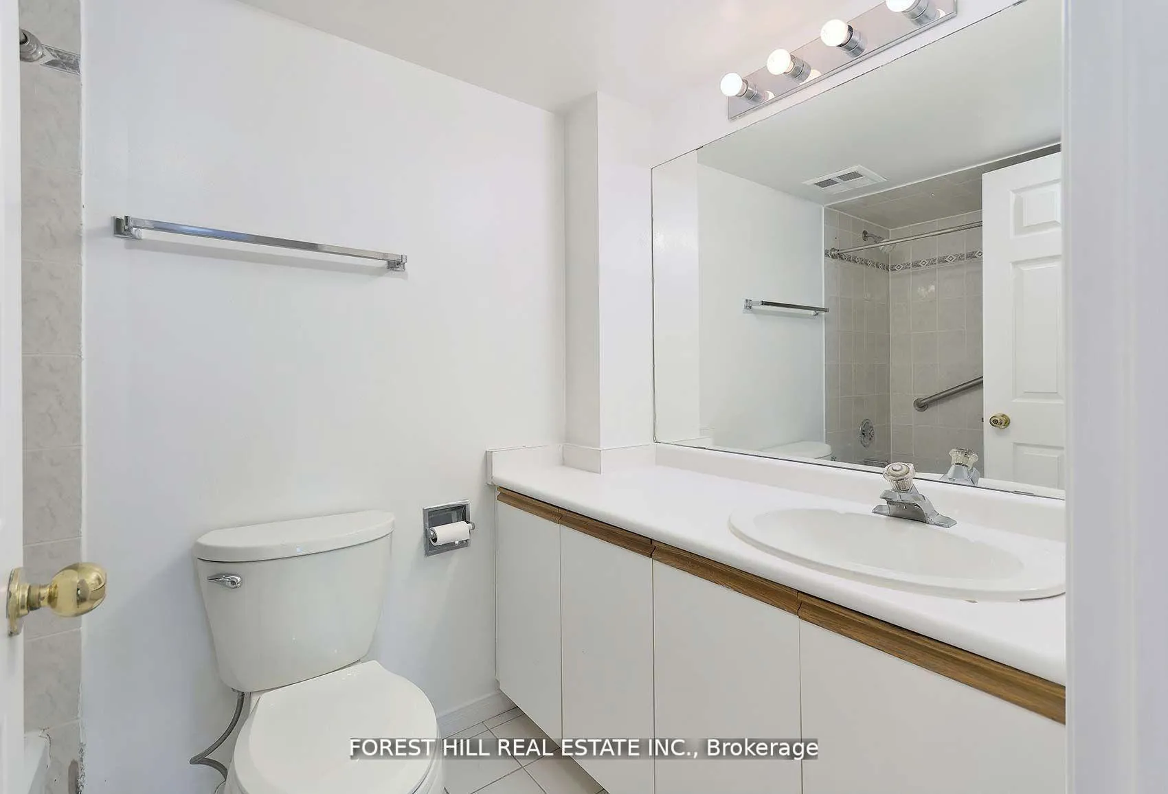 Photo 20 of Unit 34, 2112 Queen Street E, Toronto, The Beaches — HOMEH
