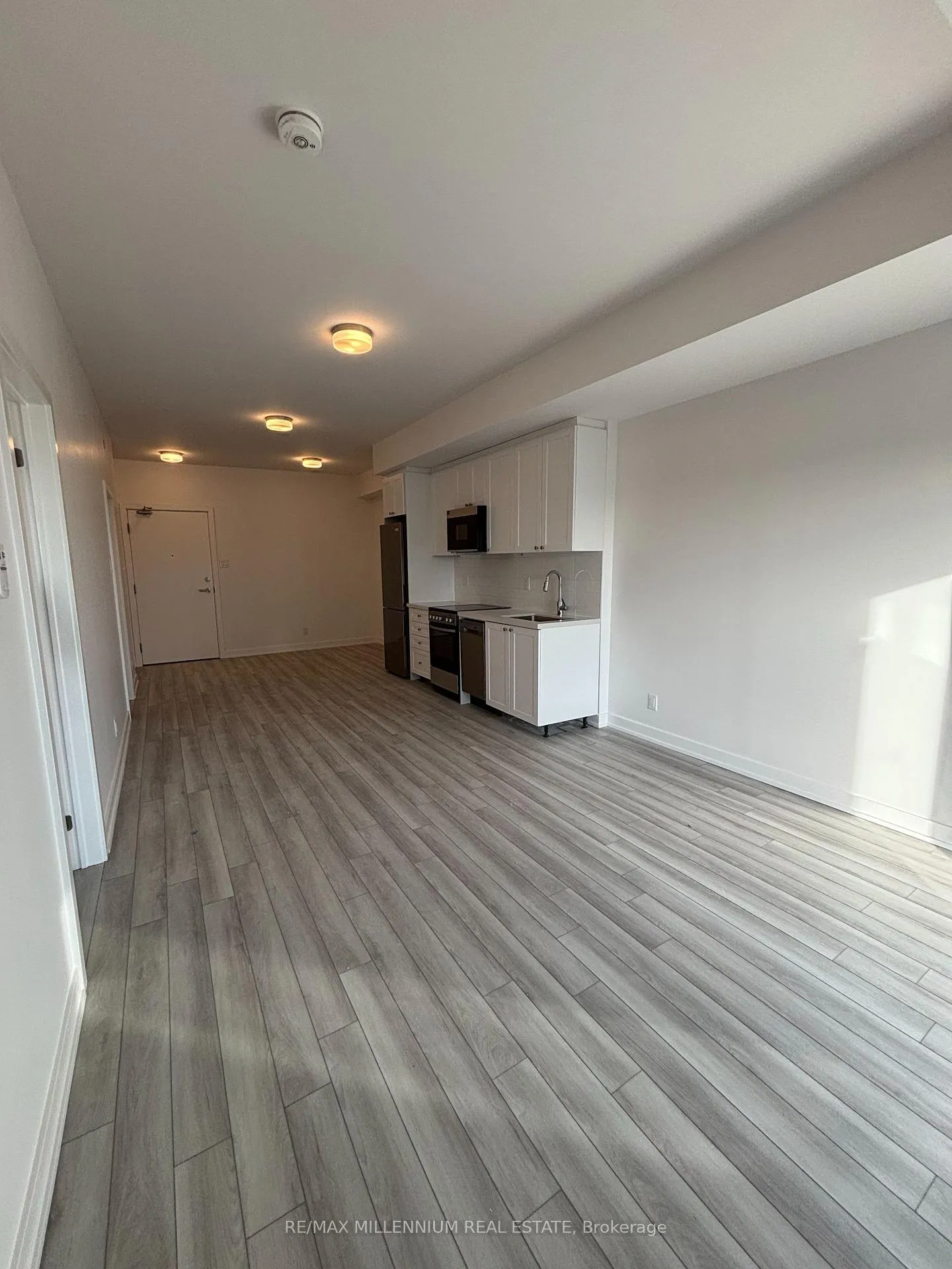 Photo 3 of Unit 710, 55 Clarington Boulevard, Clarington, Bowmanville — HOMEH