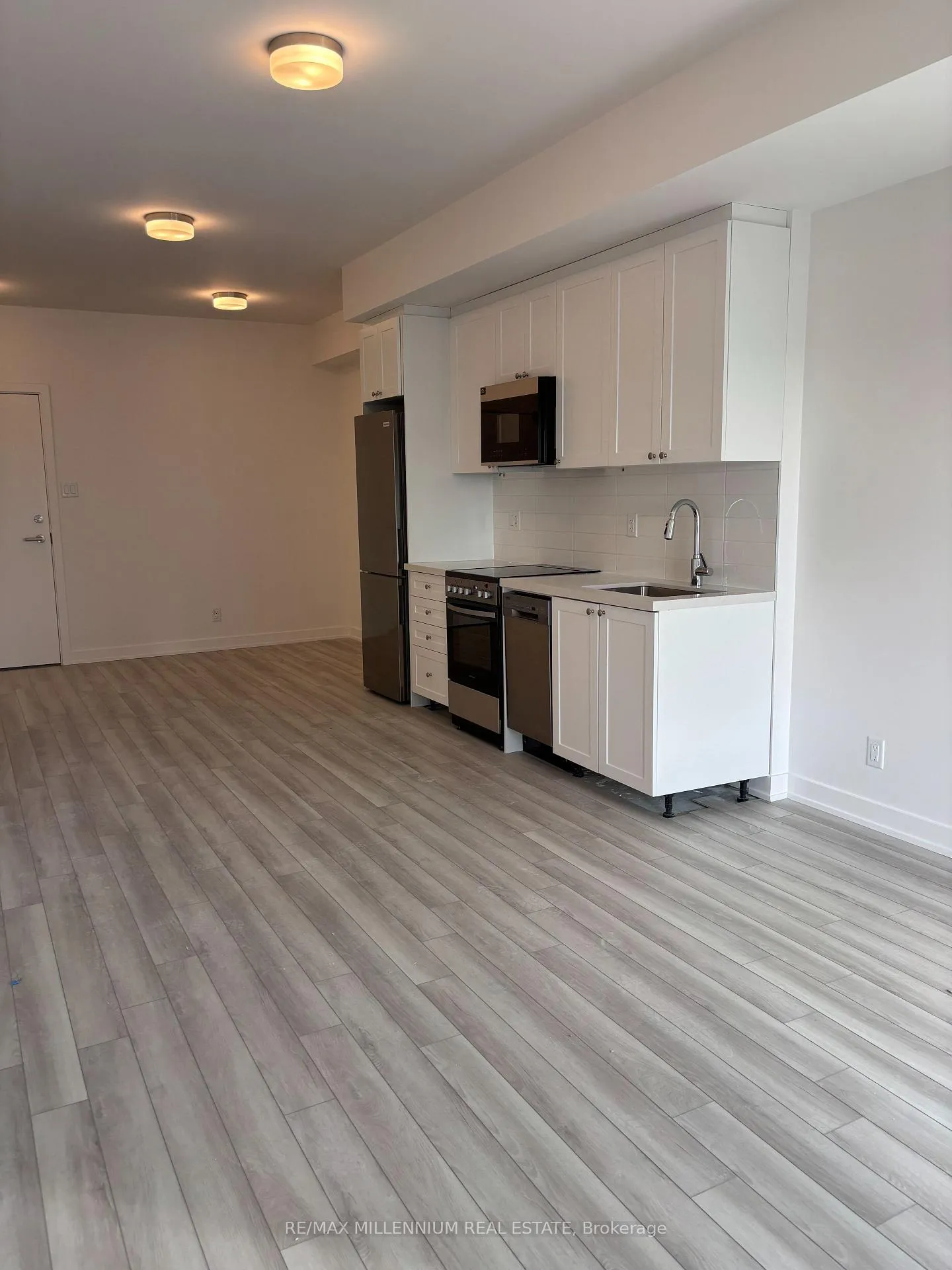 Photo 4 of Unit 710, 55 Clarington Boulevard, Clarington, Bowmanville — HOMEH