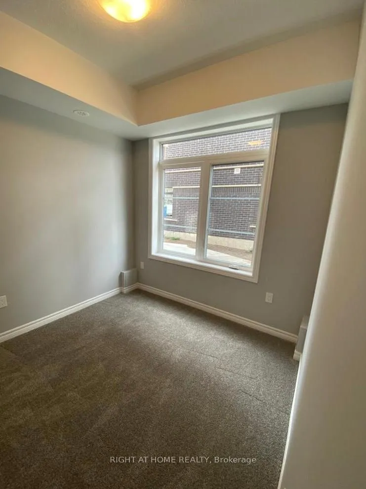 Photo 13 of 182 Wheat Lane, Kitchener — HOMEH