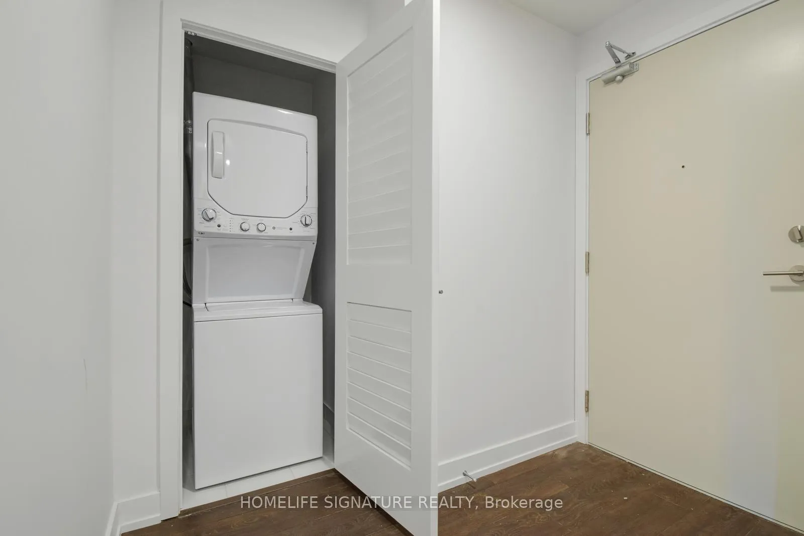 Photo 9 of Unit 208, 225 Veterans Drive, Brampton, Brampton North — HOMEH