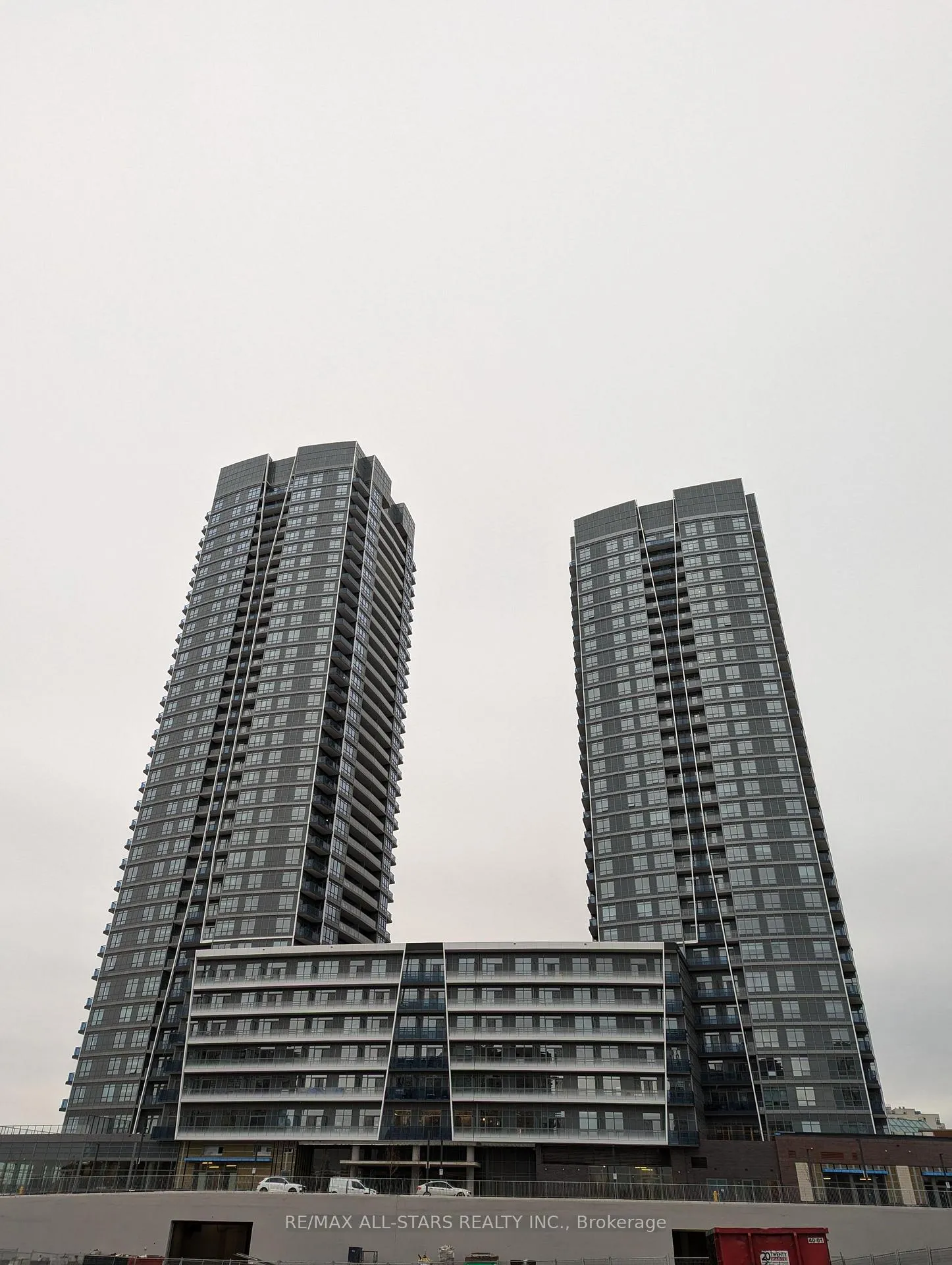 Photo 1 of Unit 2209, 30 Upper Mall Way, Vaughan, Brownridge — HOMEH