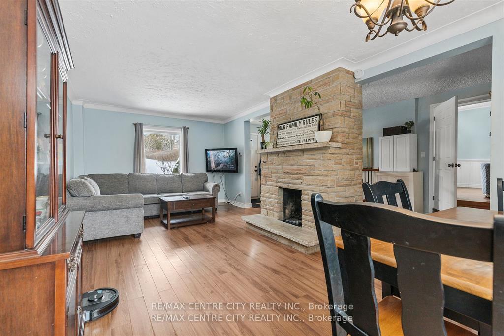 Photo 3 of 8 Woodland Road, Central Elgin, Lynhurst — HOMEH