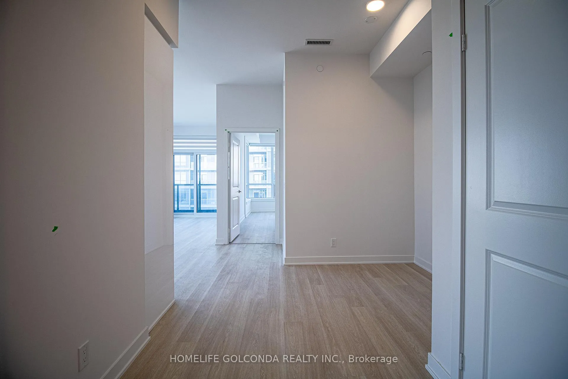 Photo 10 of Unit 2507, 30 upper mall Way, Vaughan, Brownridge — HOMEH