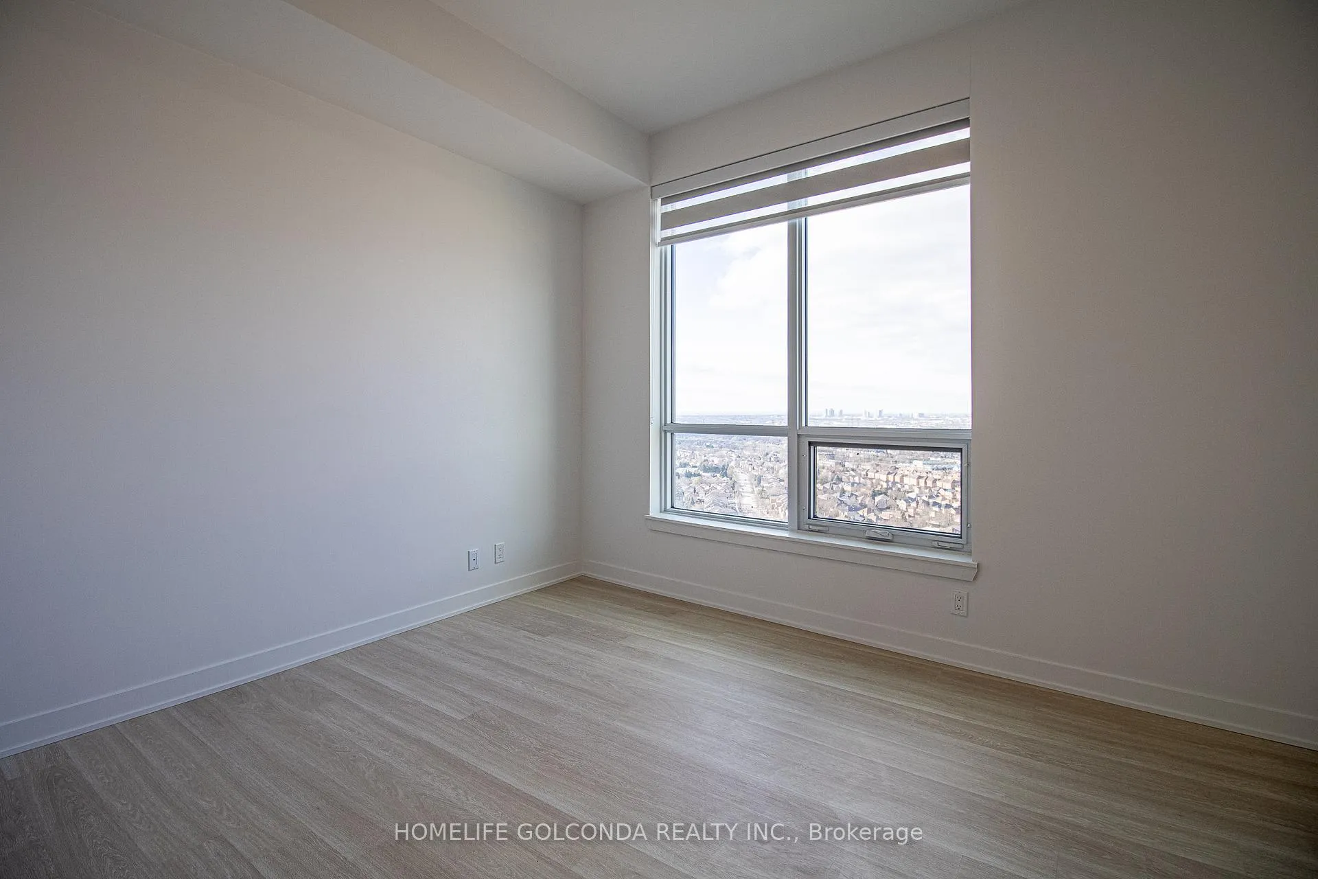 Photo 20 of Unit 2507, 30 upper mall Way, Vaughan, Brownridge — HOMEH