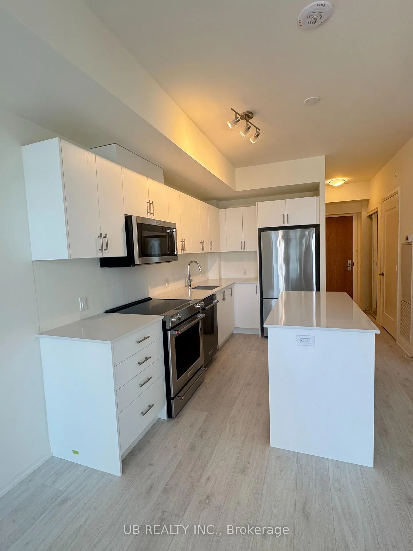 Photo 8 of Unit 2419, 8960 Jane Street, Vaughan, Vellore Village — HOMEH