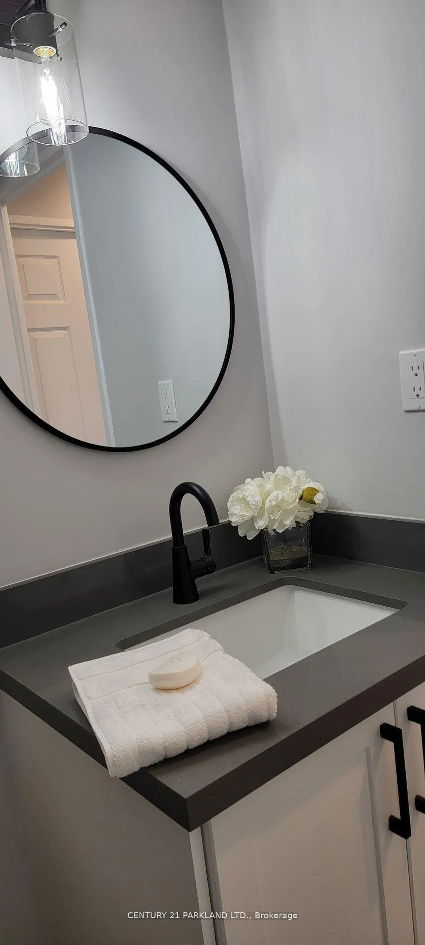 Photo 16 of Unit 2112, 1 Massey Square, Toronto, Crescent Town — HOMEH
